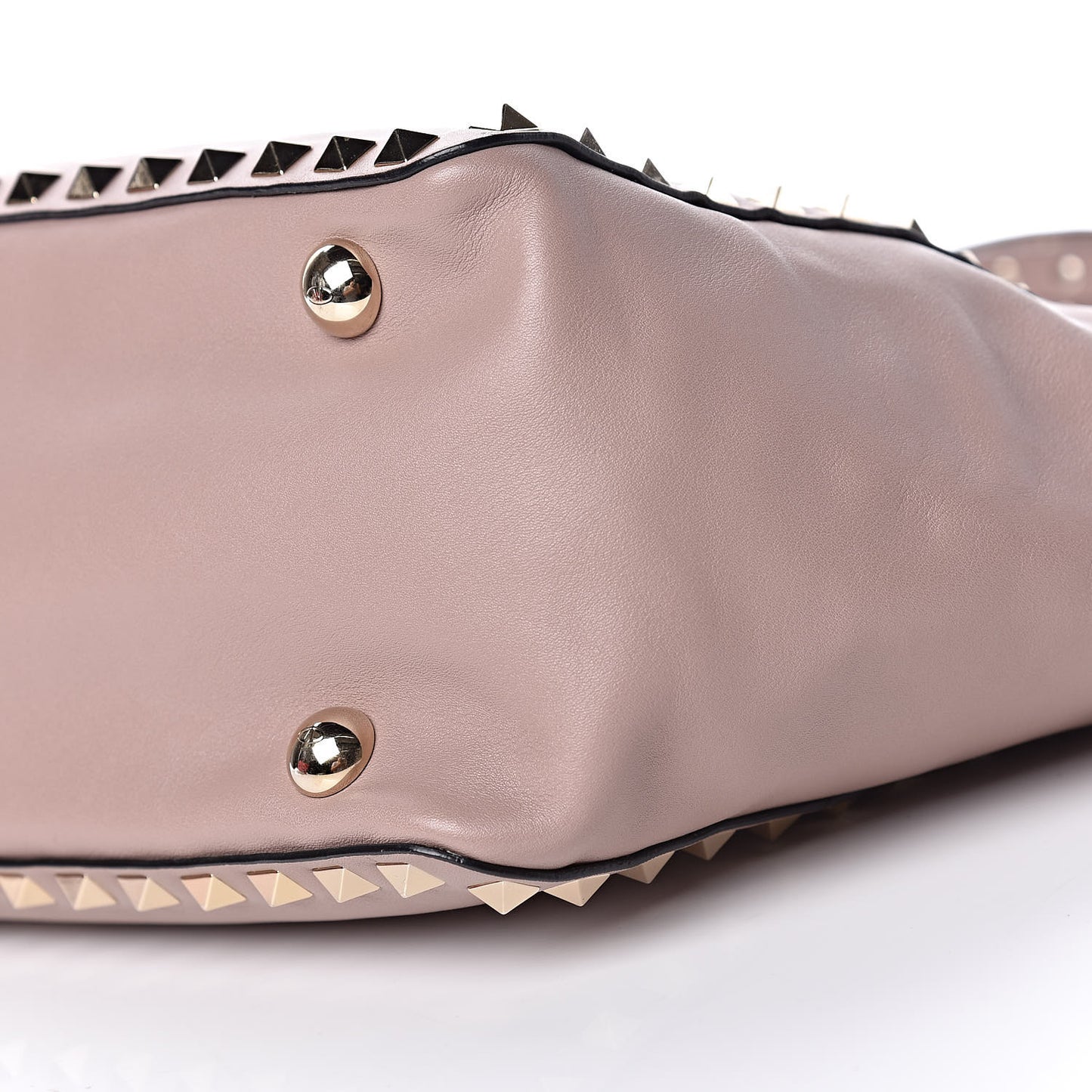 Vitello Small Rockstud Tote Poudre