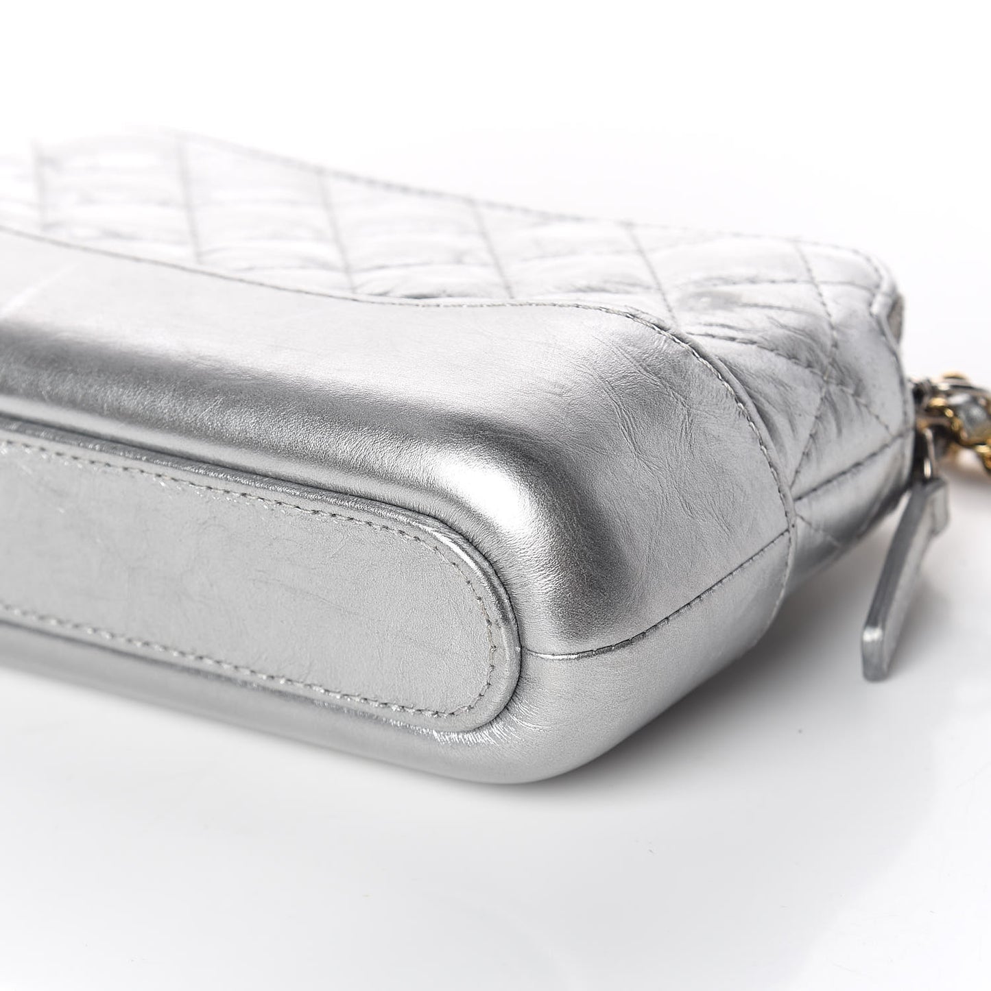 Metallic Lambskin Calfskin Quilted Small Gabrielle Clutch With Chain Silver