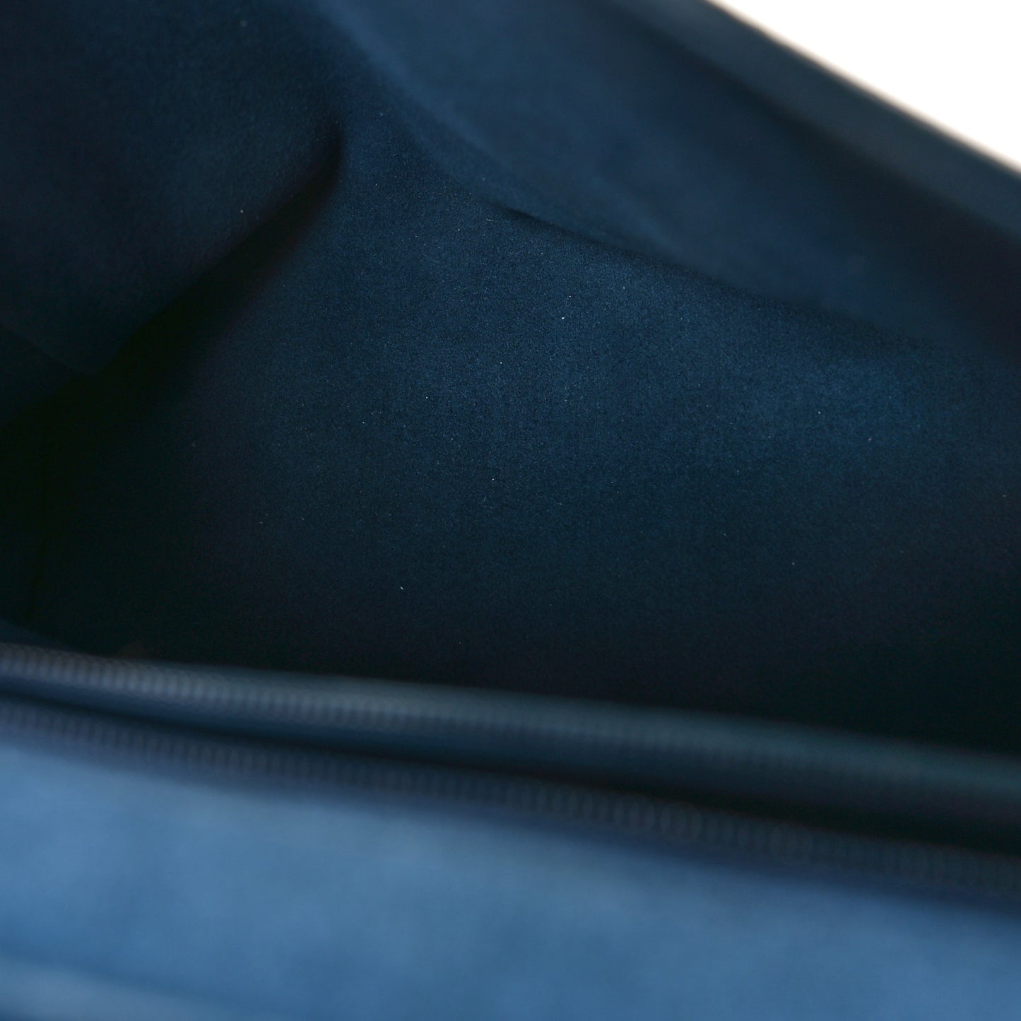 Classic Grain Medium Lily Flap Steel Blue