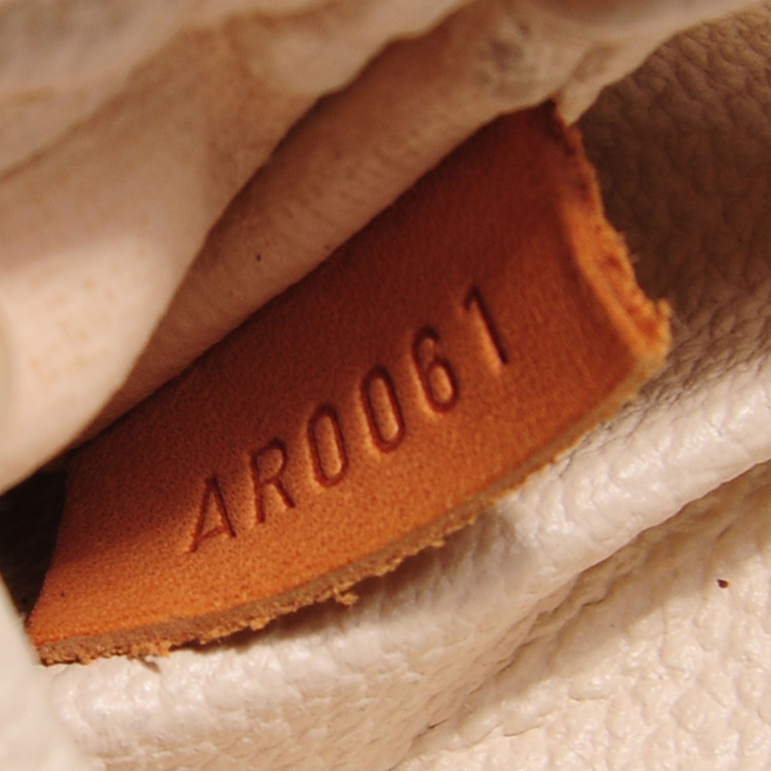 Louis Vuitton Monogram Spontini 7 of 7