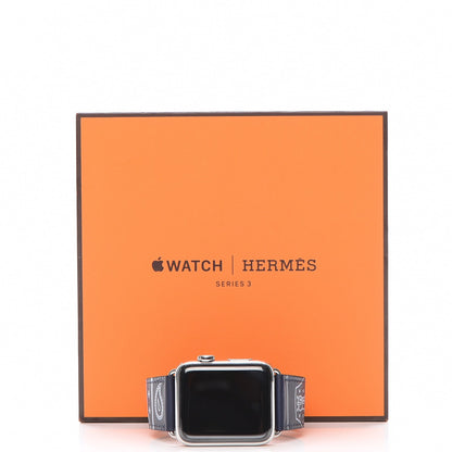 Hermes Gala 42mm Series 3 Apple Watch Eperon d’Or Bleu Marine 3 of 13