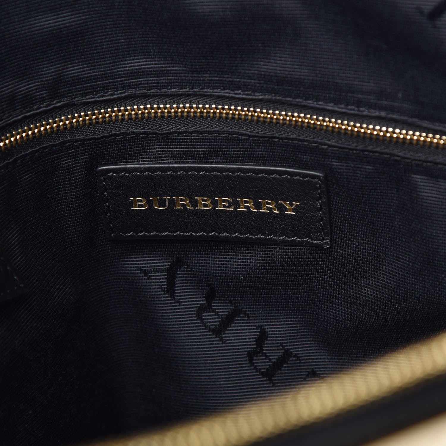 Burberry Signature Grain Calfskin Medium Welburn Tote Black 6 of 8