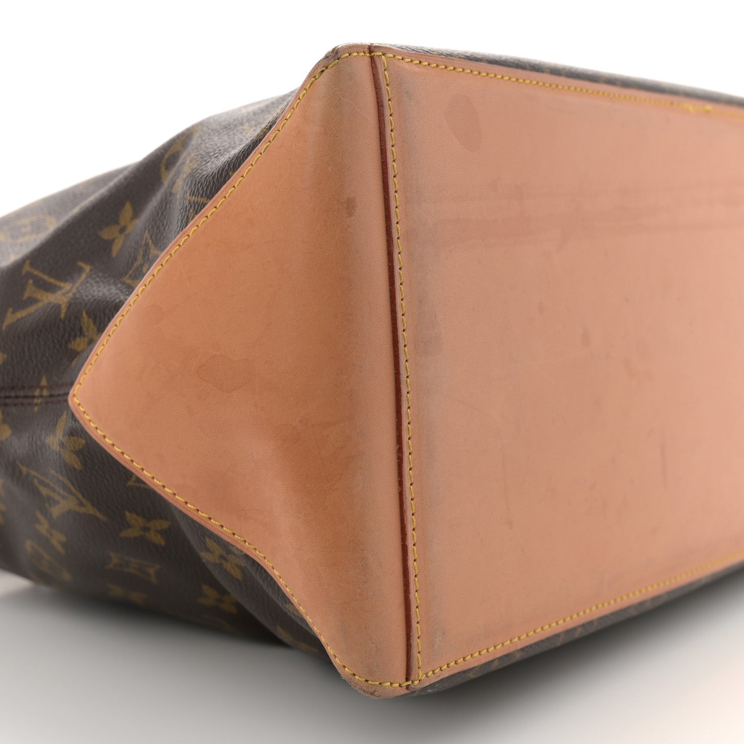 Louis Vuitton Monogram Cabas Mezzo 8 of 15