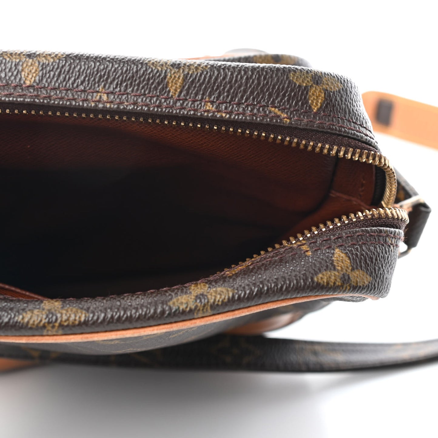 Monogram Amazone