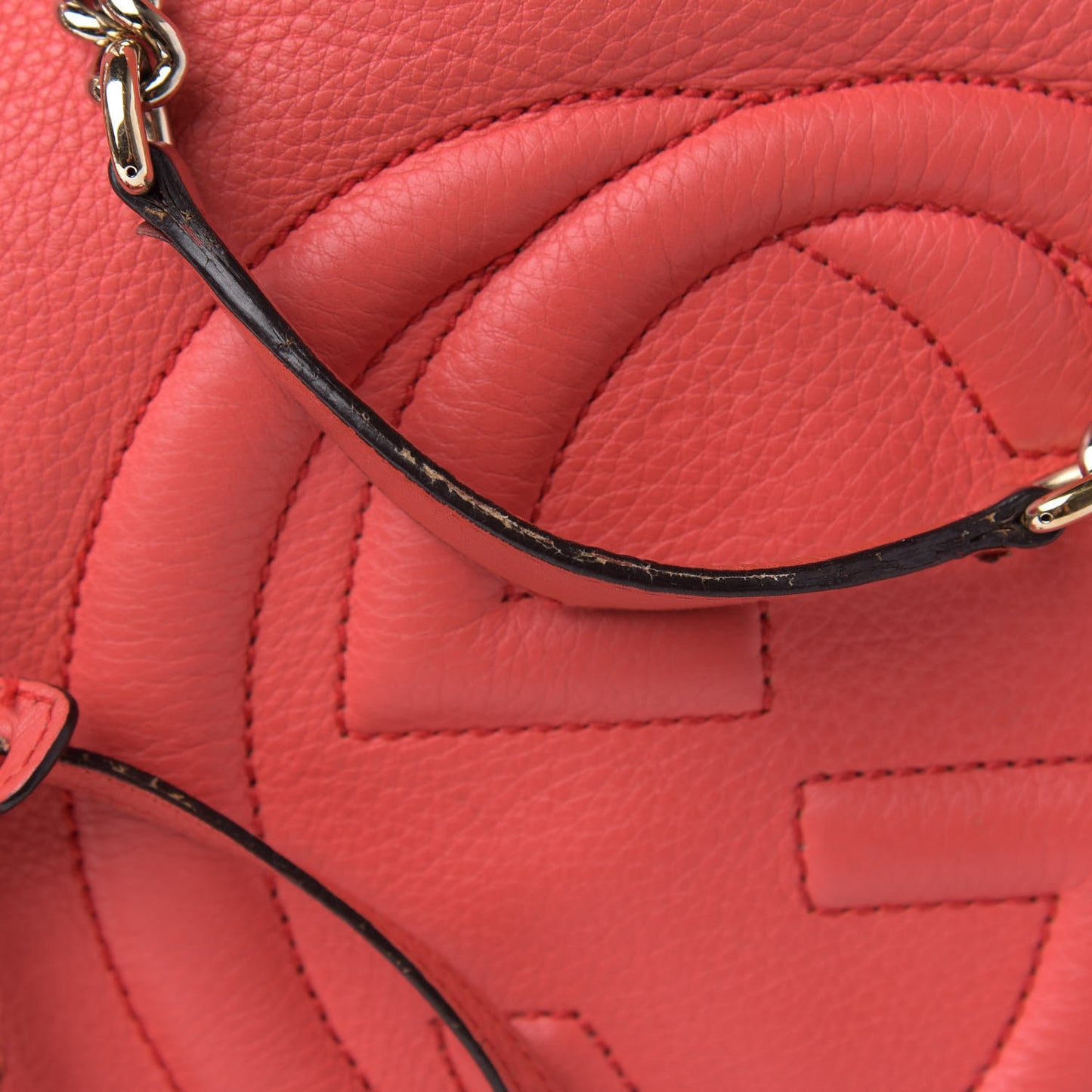 Pebbled Calfskin Medium Soho Chain Shoulder Bag Begonia Pink