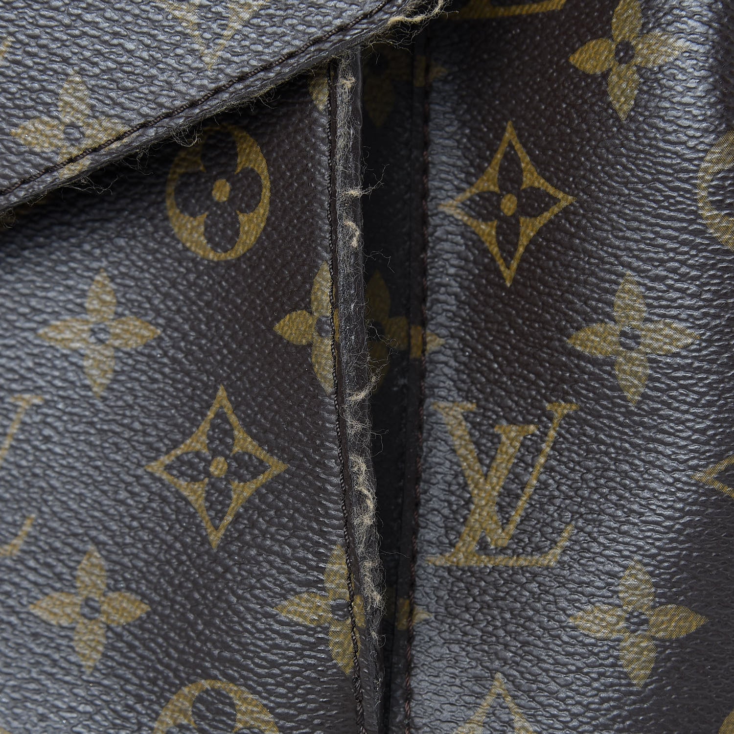 Louis Vuitton Monogram Metis 21 of 24