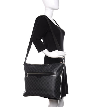 Louis Vuitton Damier Graphite Mick GM 2 of 8
