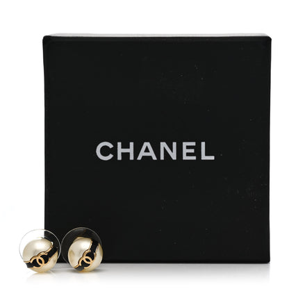 Chanel Pearl Metal CC Round Earrings White Black 5 of 5