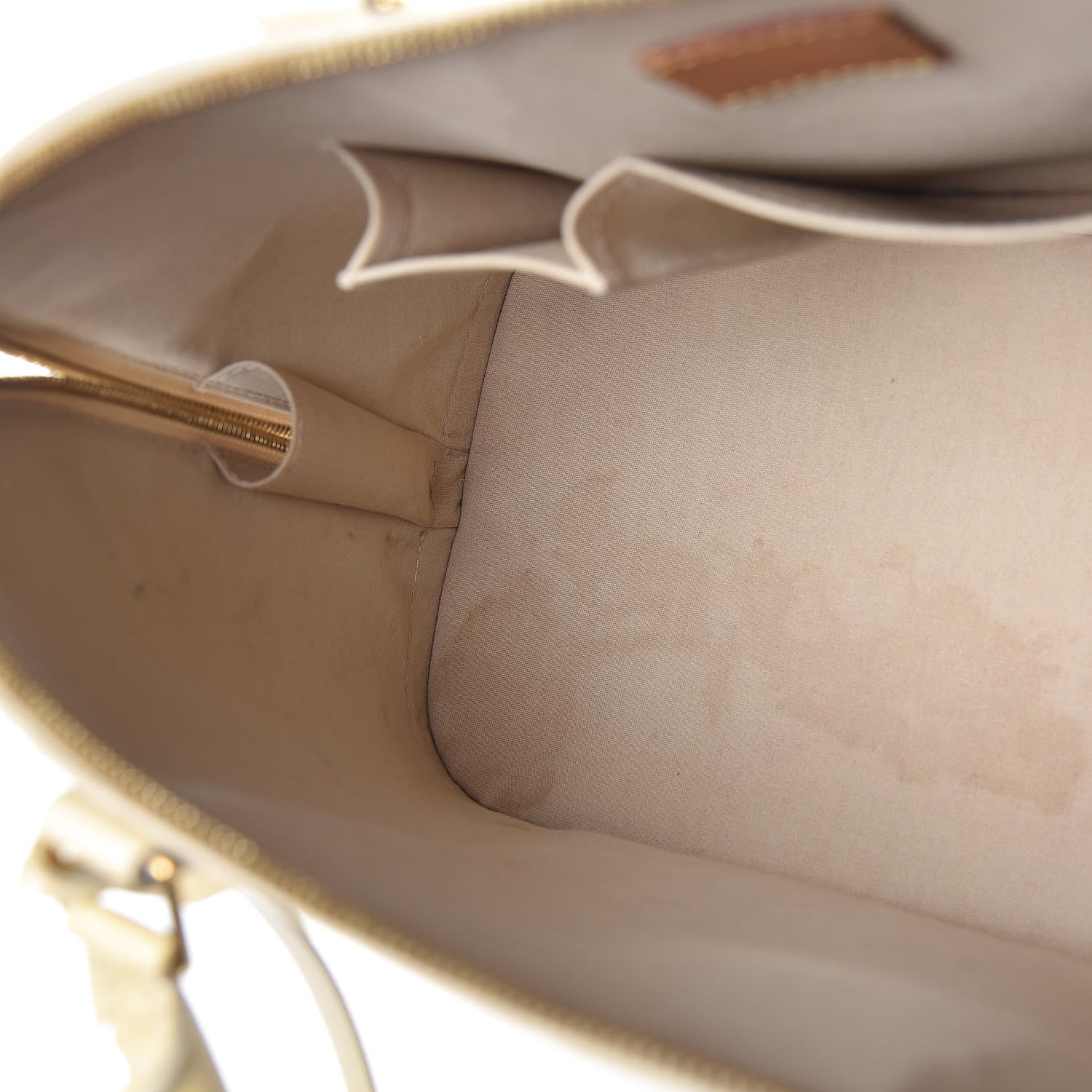 Louis Vuitton Vernis Alma GM Blanc Corail 8 of 15