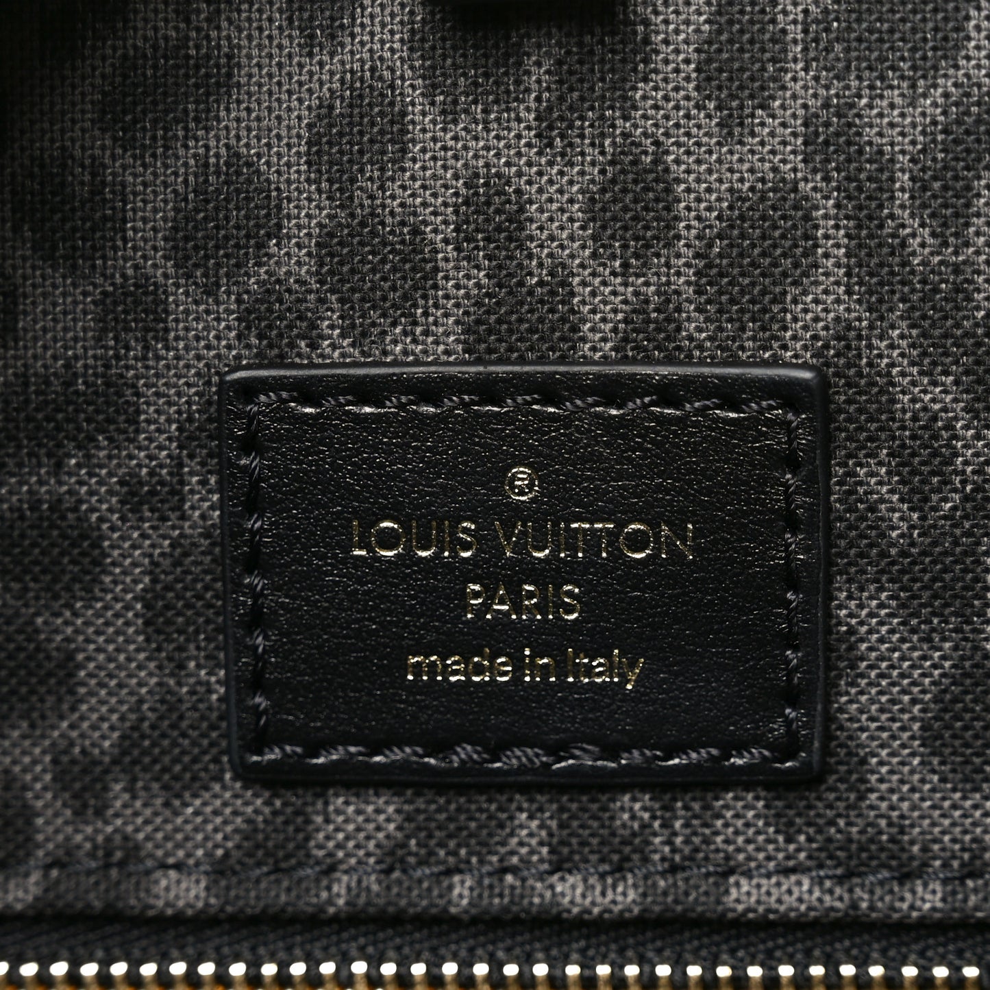 Monogram Giant Wild At Heart Onthego GM Black