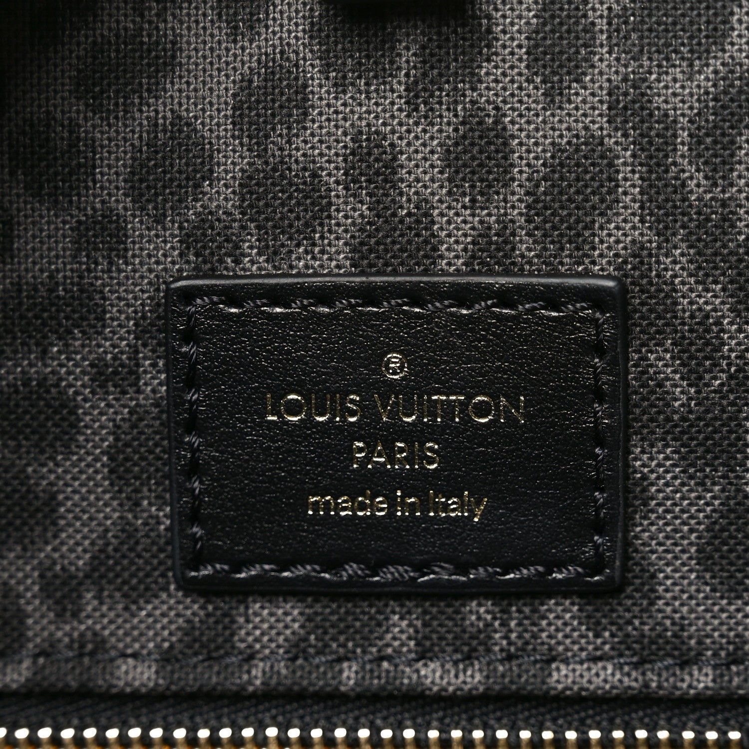 Louis Vuitton Monogram Giant Wild At Heart Onthego GM Black 6 of 9