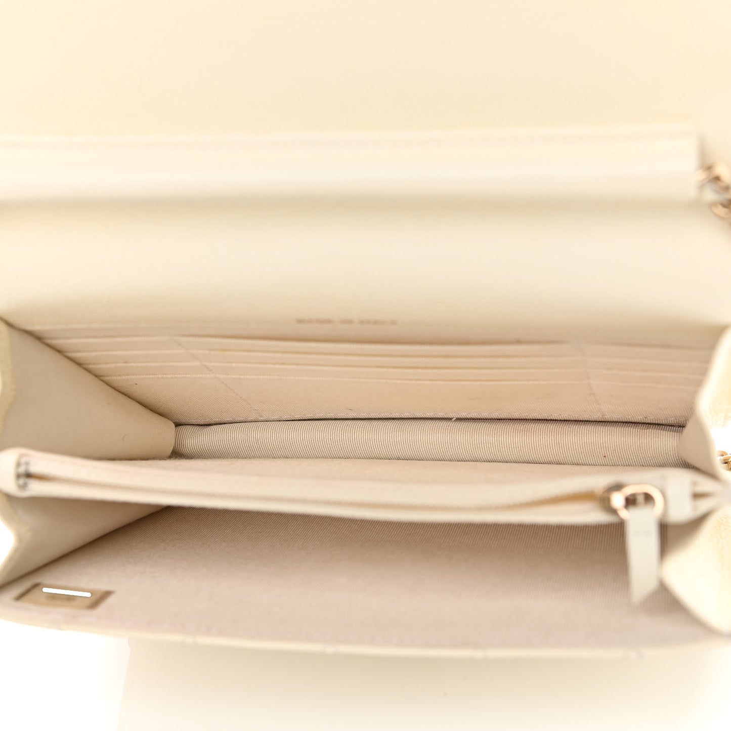 Caviar Quilted Square Wallet On Chain WOC White