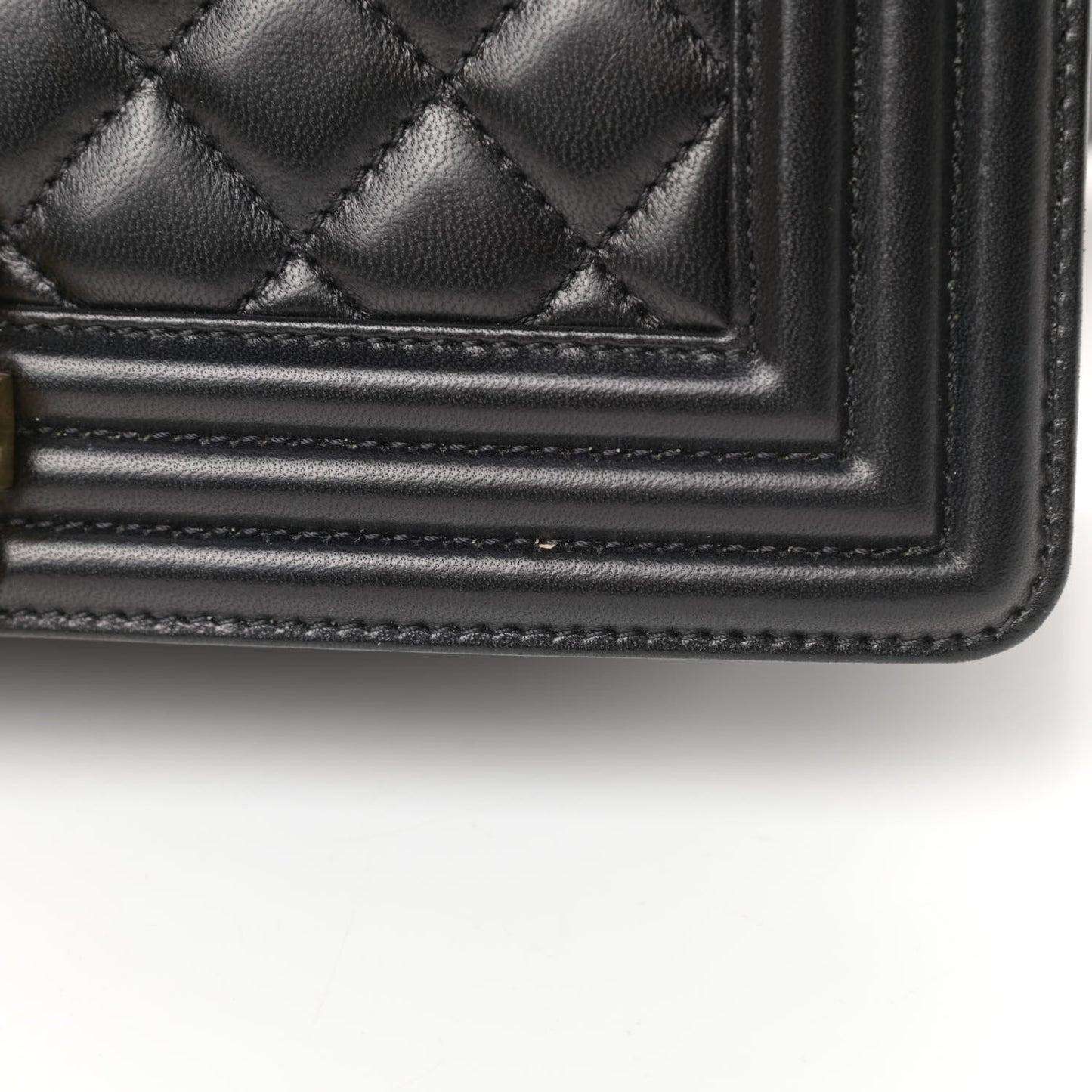 Lambskin Quilted Medium Boy Flap Black