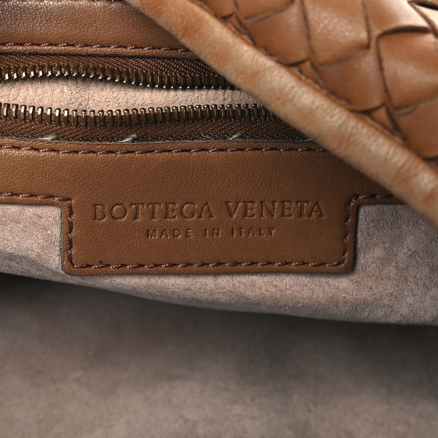 Bottega Veneta Nappa Intrecciato Medium Veneta Hobo Walnut Banane 4 of 9