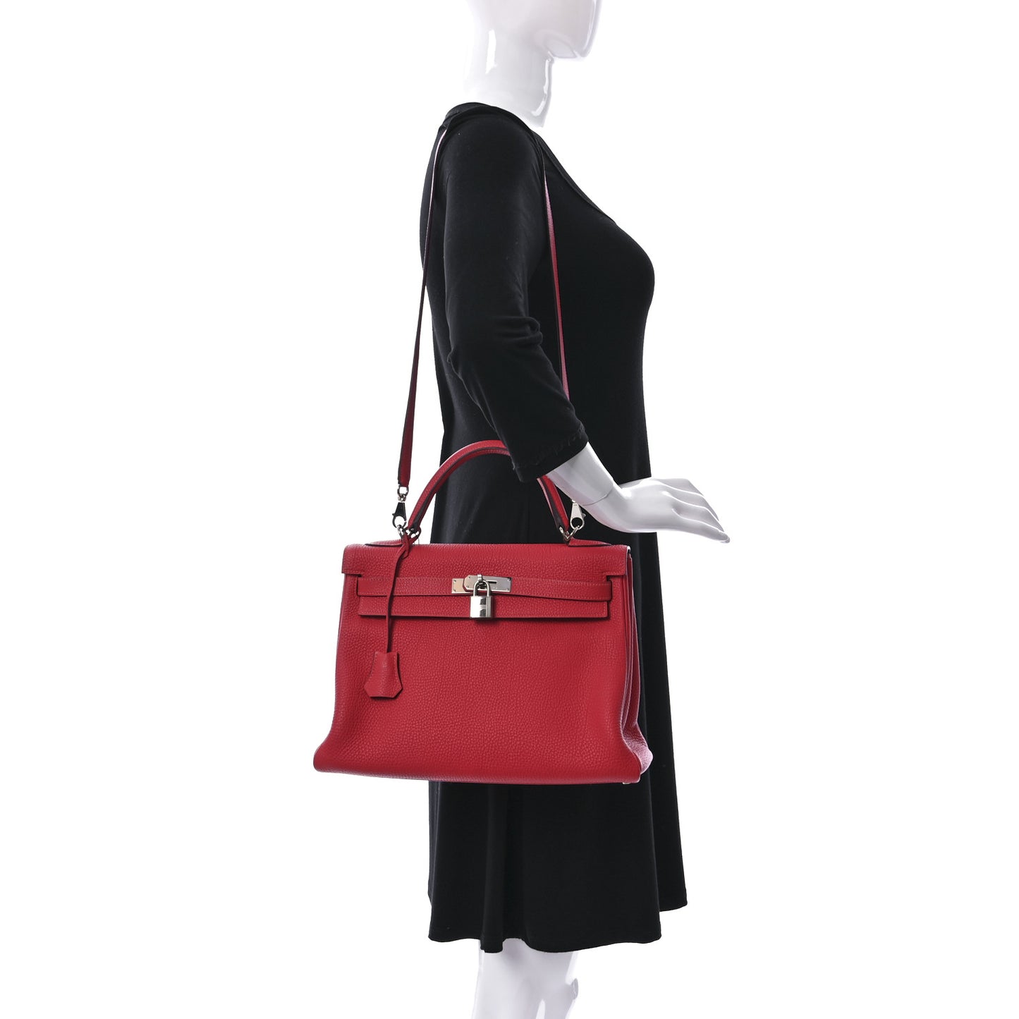 Togo Kelly Retourne 32 Rouge Pivoine