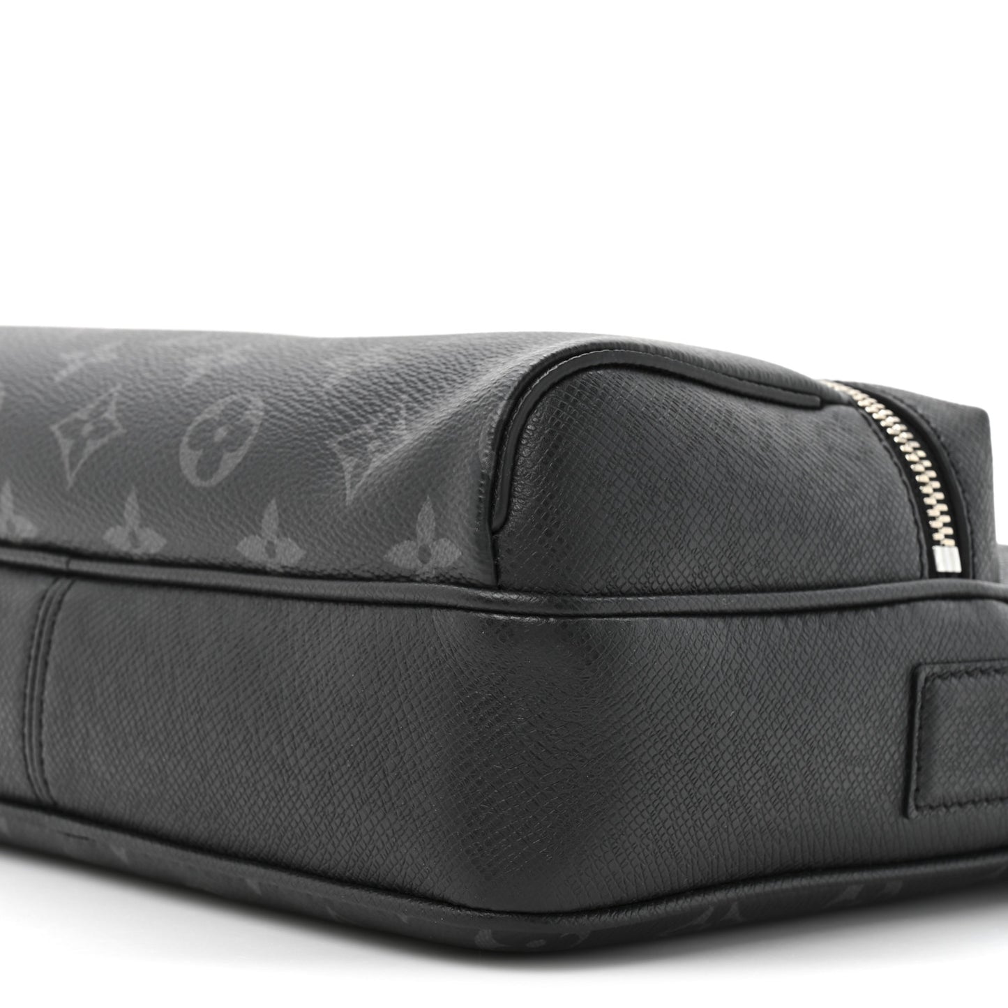Taiga Monogram Eclipse Outdoor Messenger Black