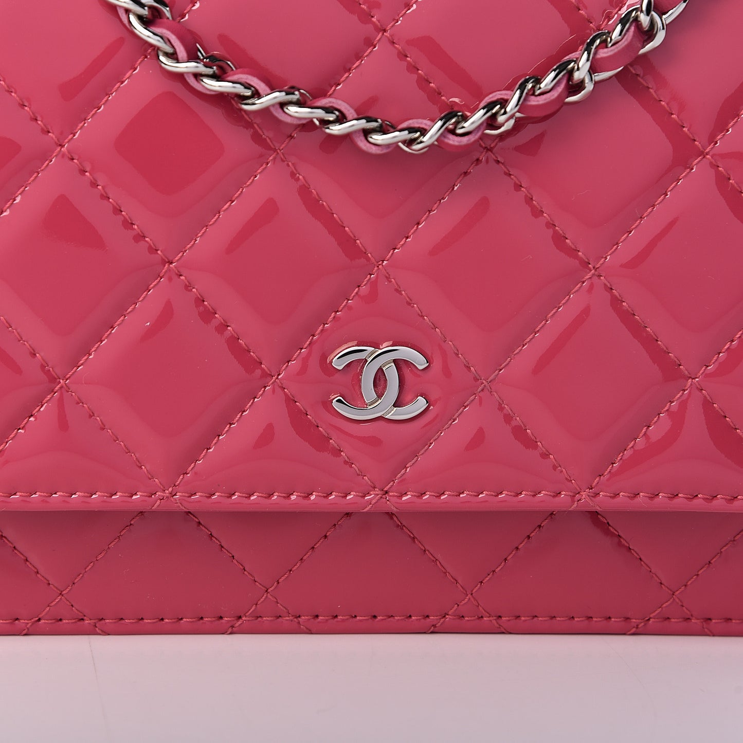 Patent Quilted Wallet On Chain WOC Pink