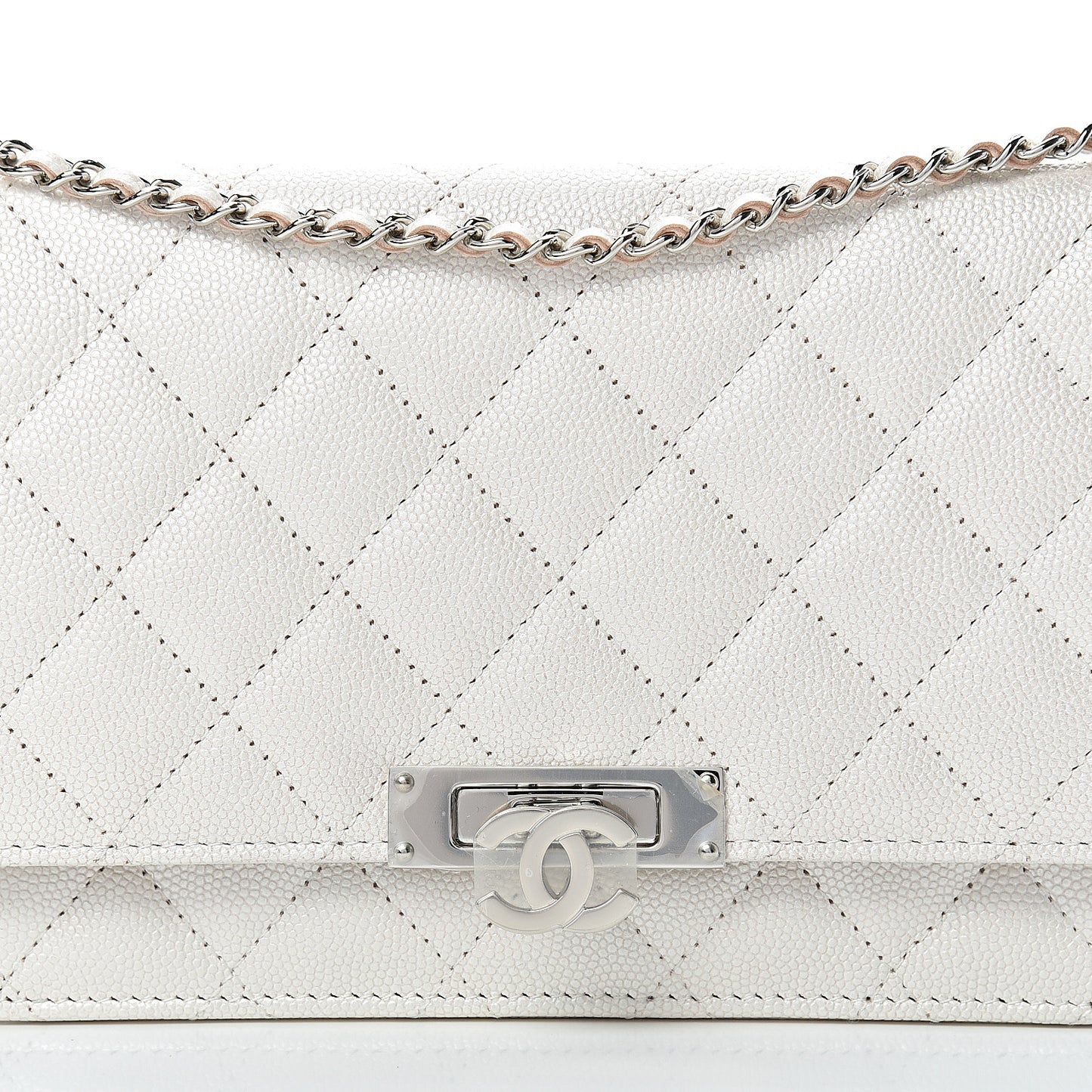 Caviar Quilted Golden Class Wallet On Chain WOC White