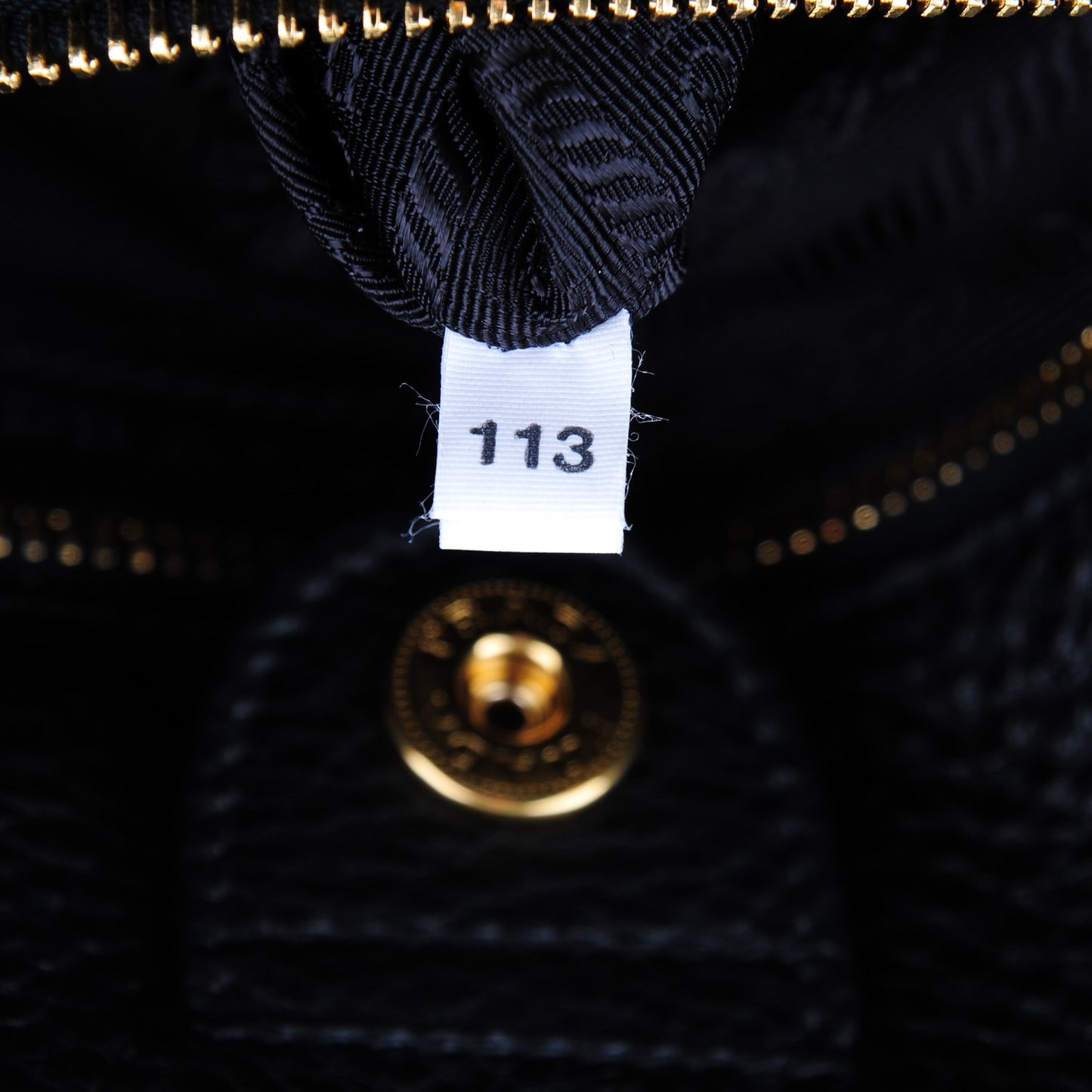 Vitello Daino Shoulder Bag Nero Black