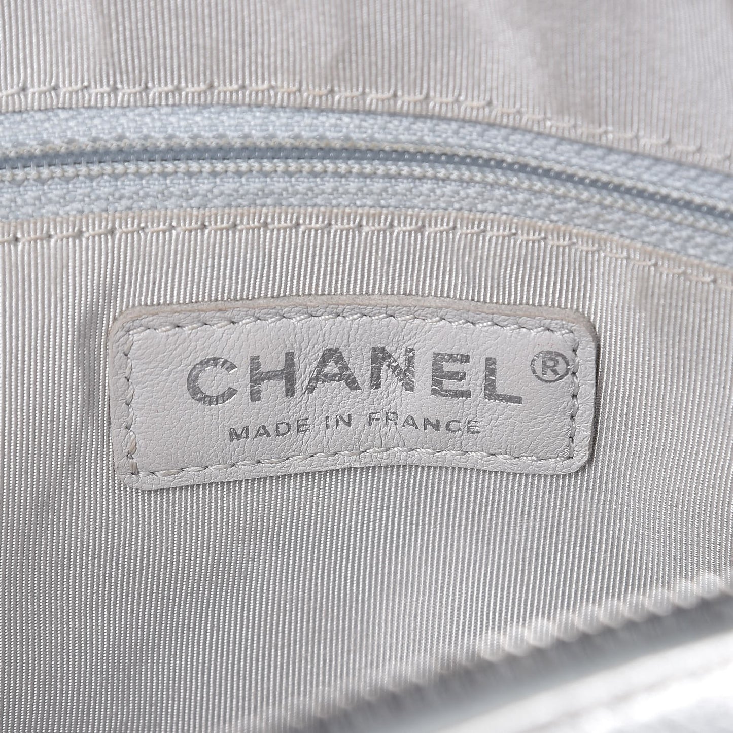 Metallic Calfskin Quilted Small Chain Detail Flap Silver