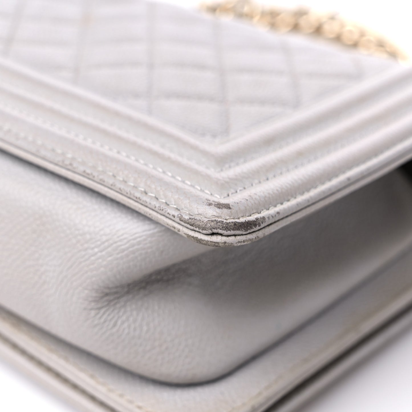 Caviar Quilted Medium Boy Flap Light Grey