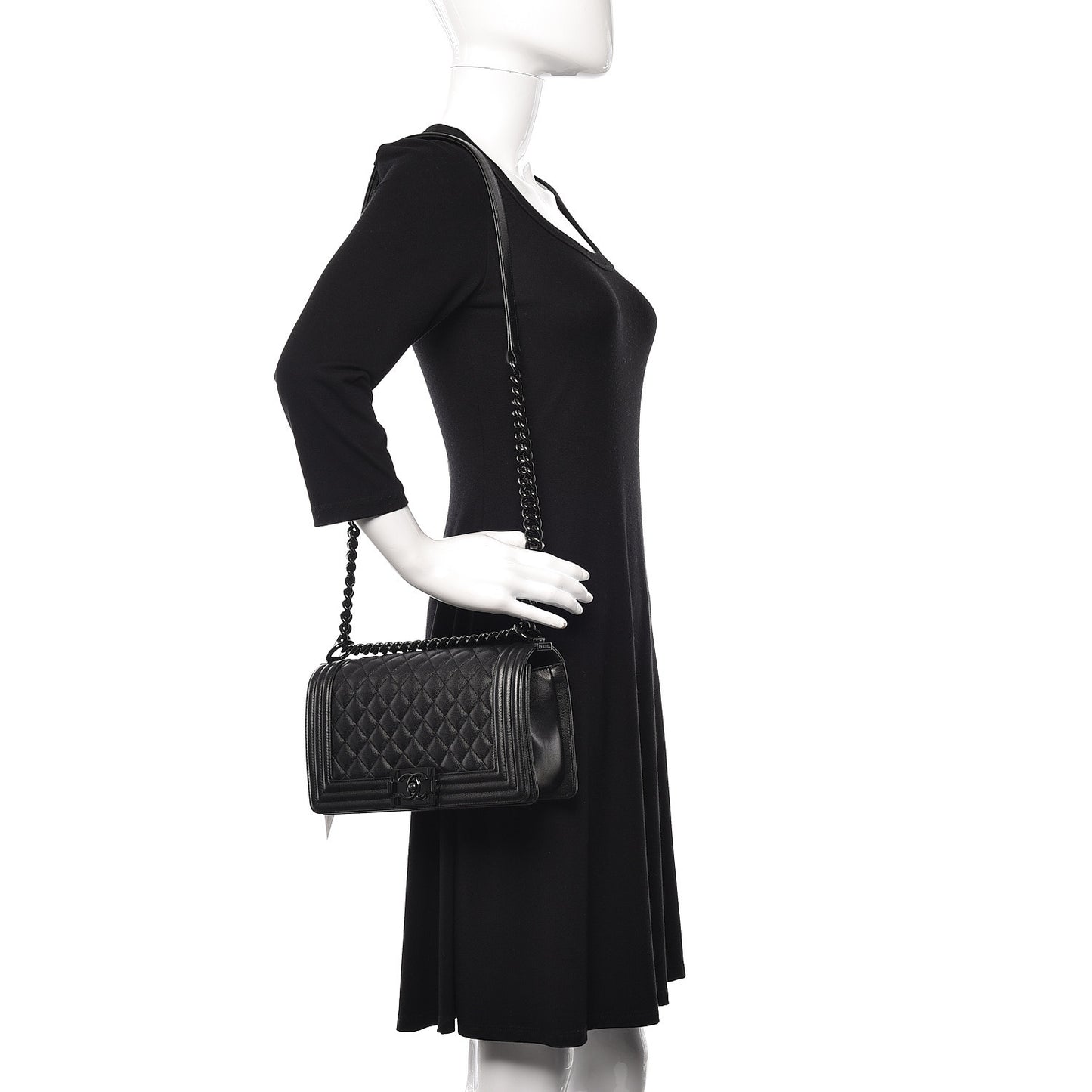 Caviar Quilted Medium Boy Flap So Black