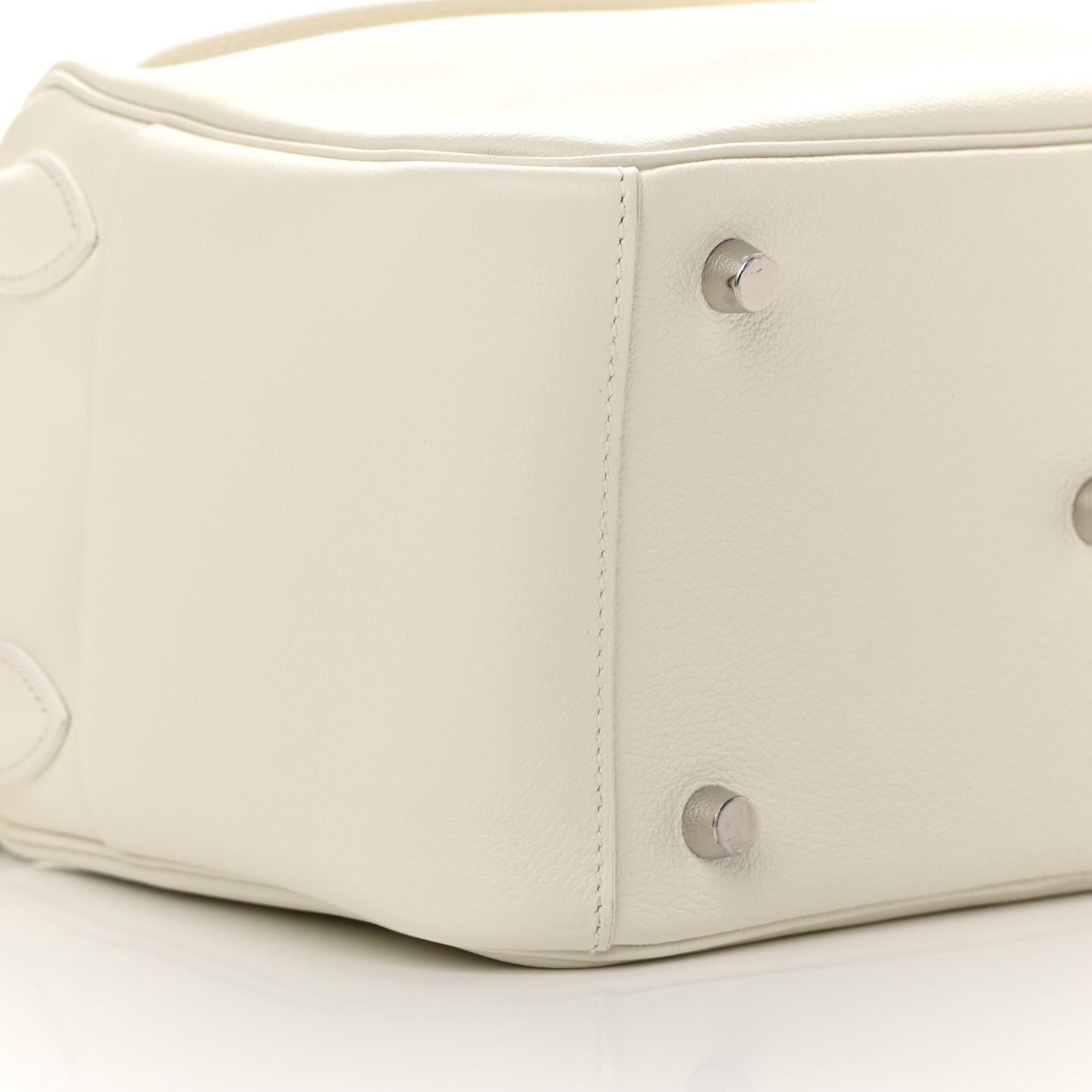 Evercolor Lindy 26 White