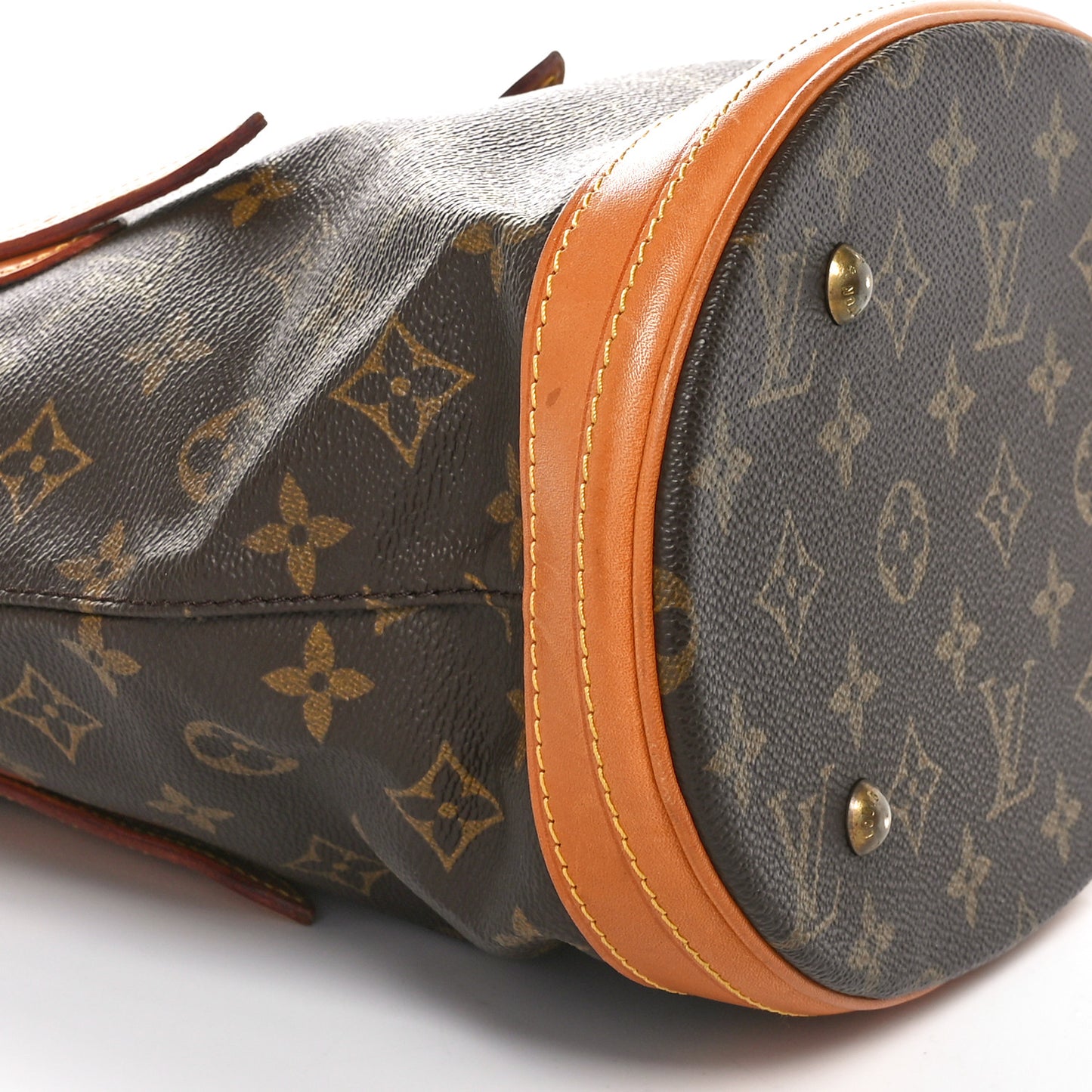 Monogram Petit Bucket 23