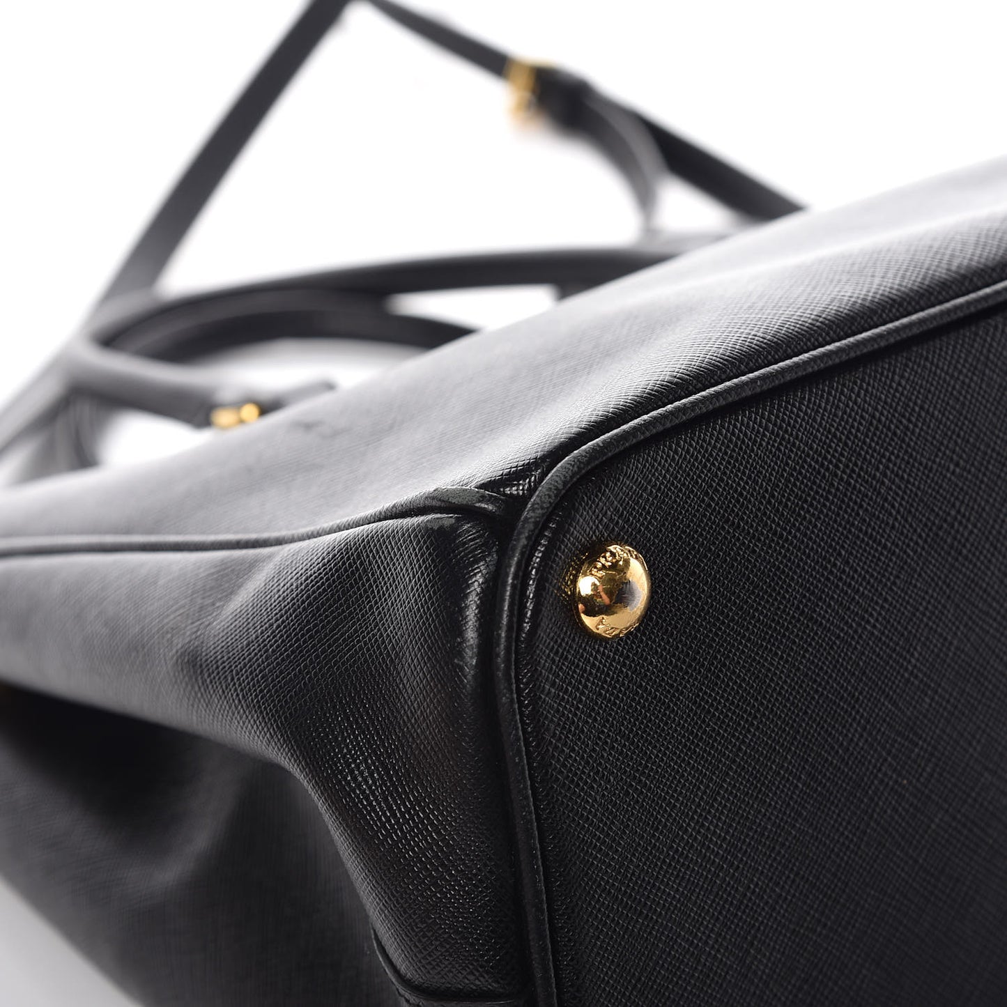 Saffiano Medium Galleria Double Zip Tote Black