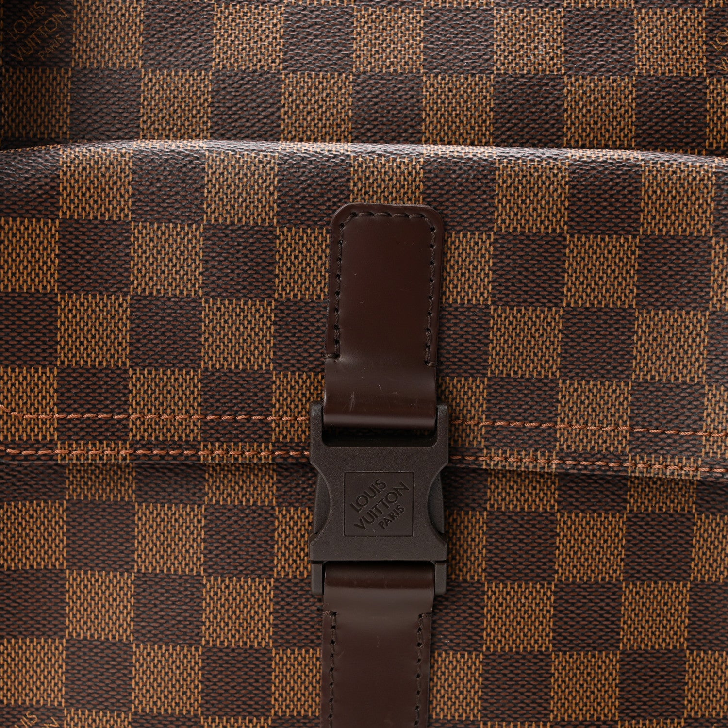 Louis Vuitton Damier Ebene Pochette Melville 7 of 10