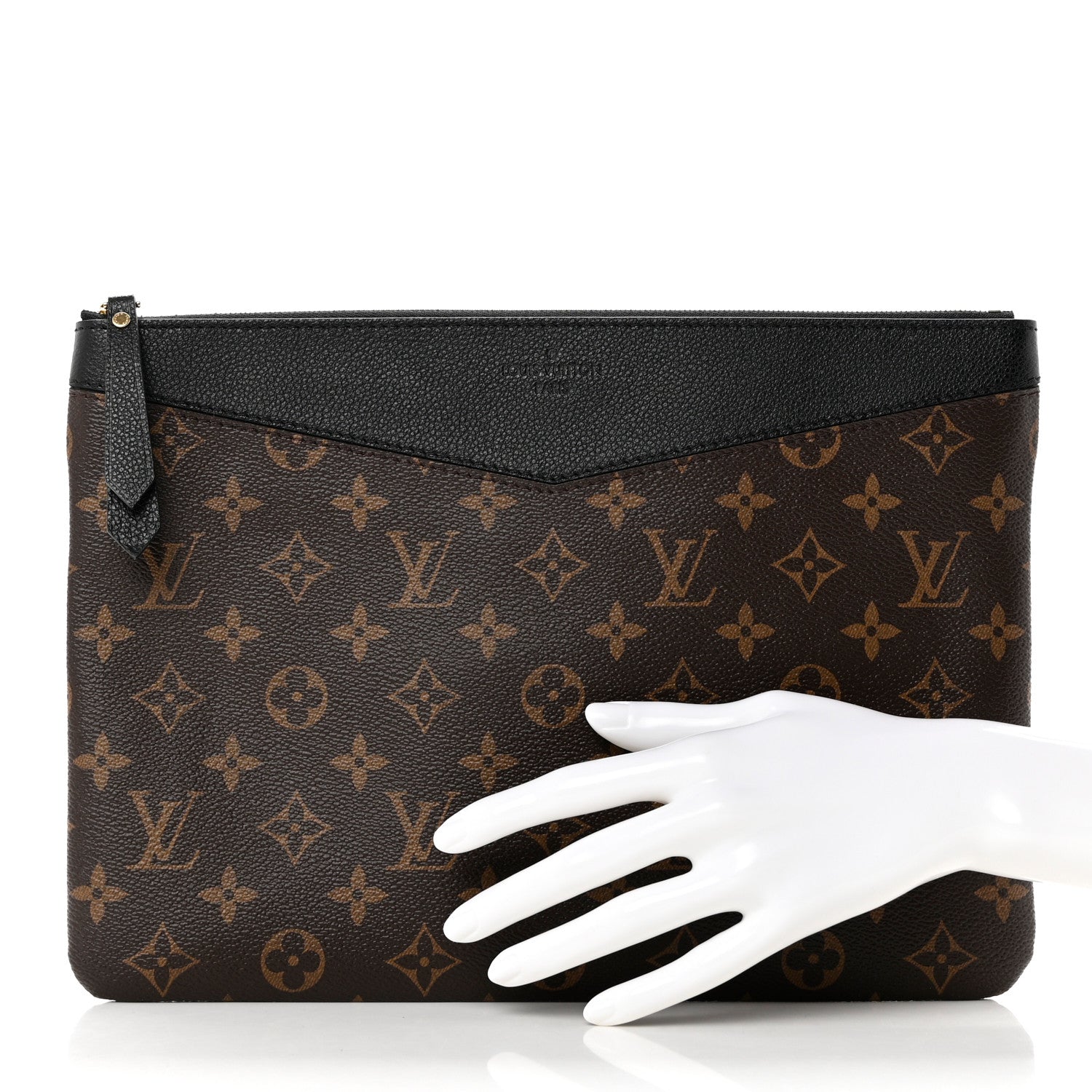 Louis Vuitton Monogram Daily Pouch Black 2 of 6