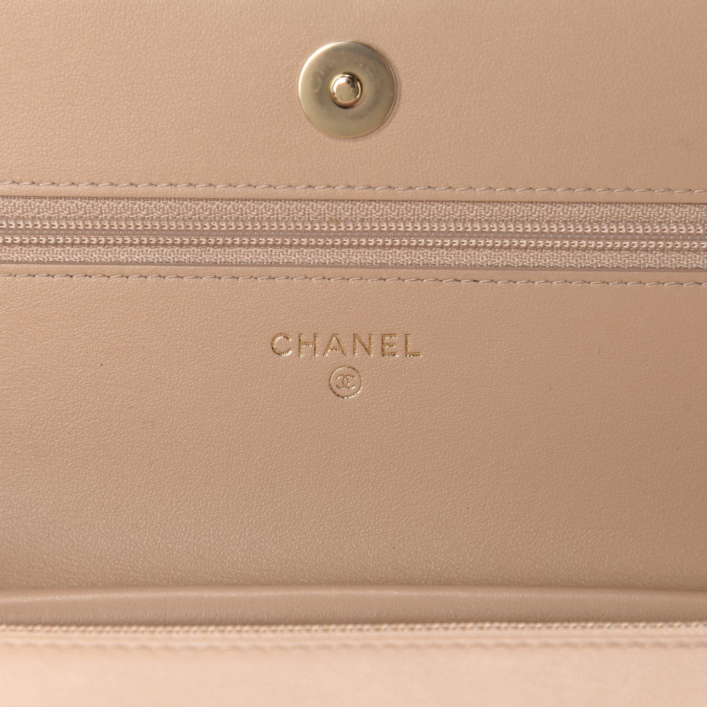 Caviar Quilted CC Filigree Wallet On Chain WOC Beige Black