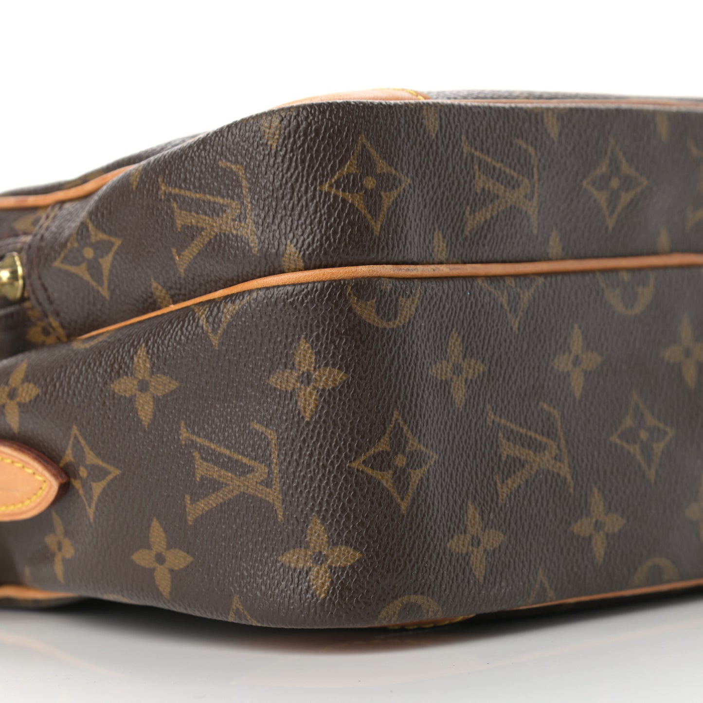 Monogram Nil 28