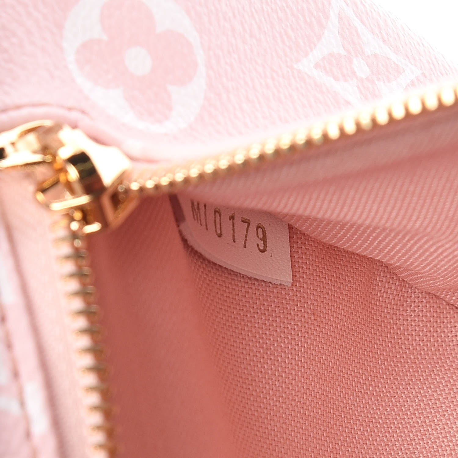 Louis Vuitton Monogram Giant Bumbag Rouge 8 of 9
