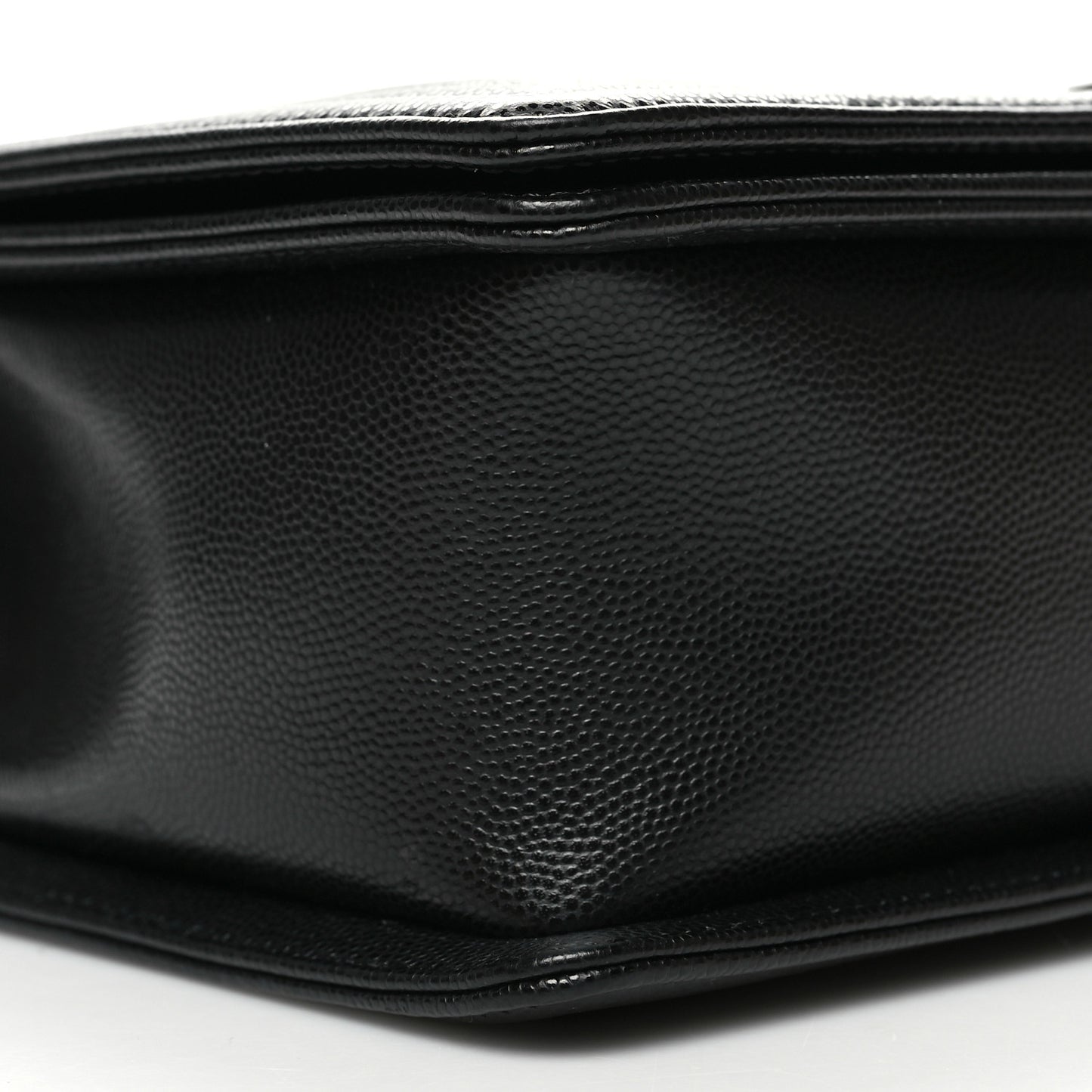 Caviar Quilted New Medium Boy Flap Black