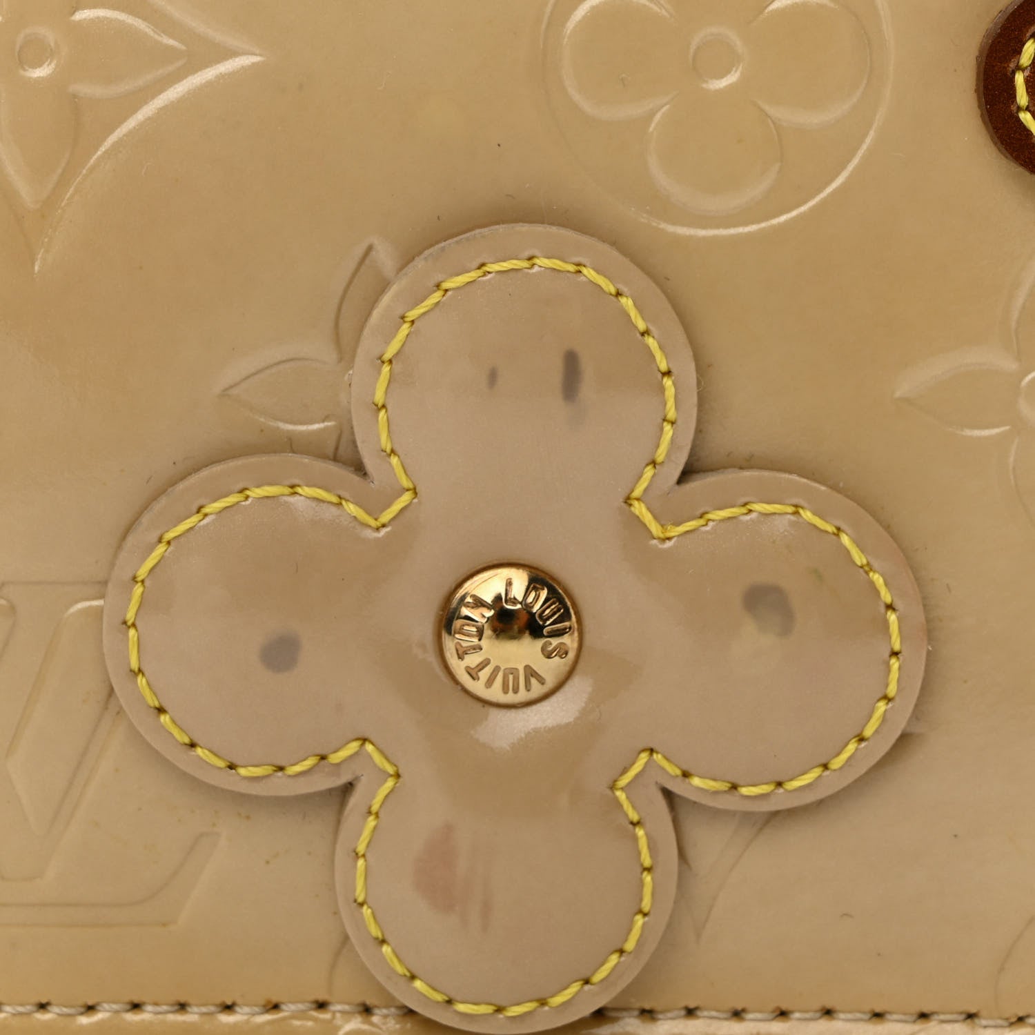 Louis Vuitton Vernis Lexington Fleurs Pochette Beige 13 of 13