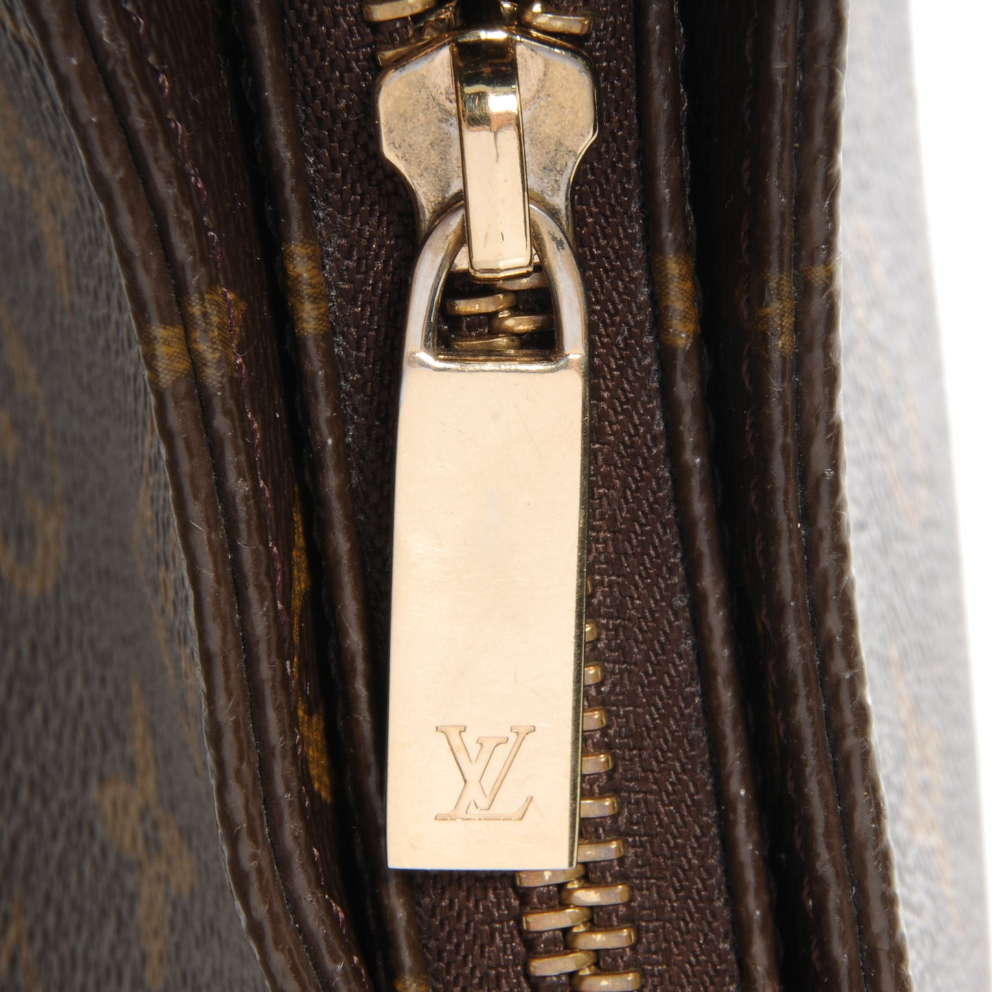 Monogram Looping MM