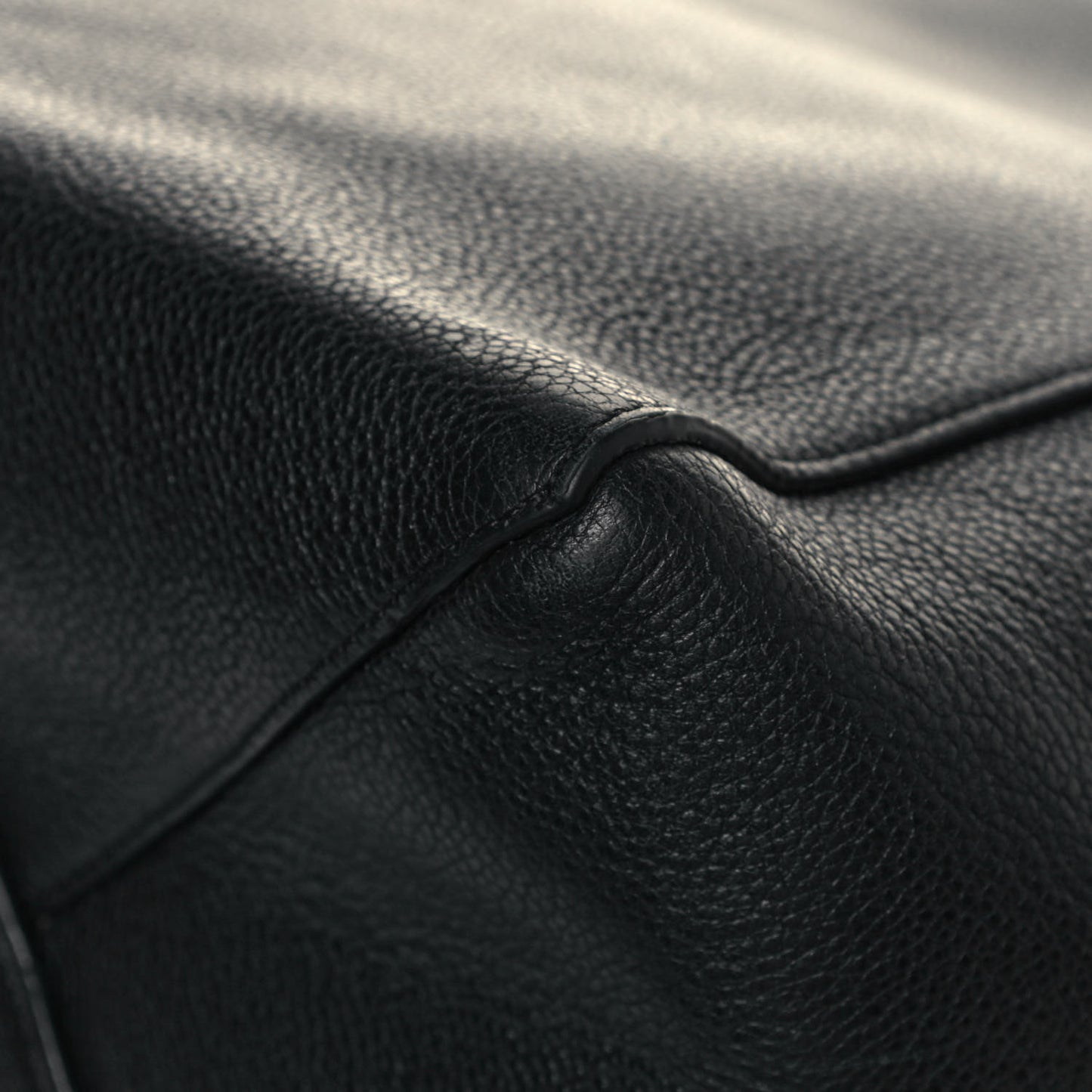 Soft Grained Calfskin Small Belt Cabas Phantom Black