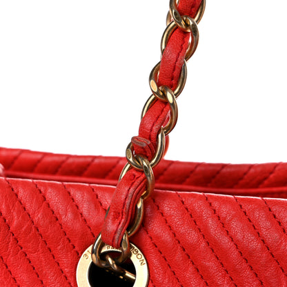 Chanel Wrinkled Lambskin Chevron Quilted Large Surpique Tote Red 18 of 31
