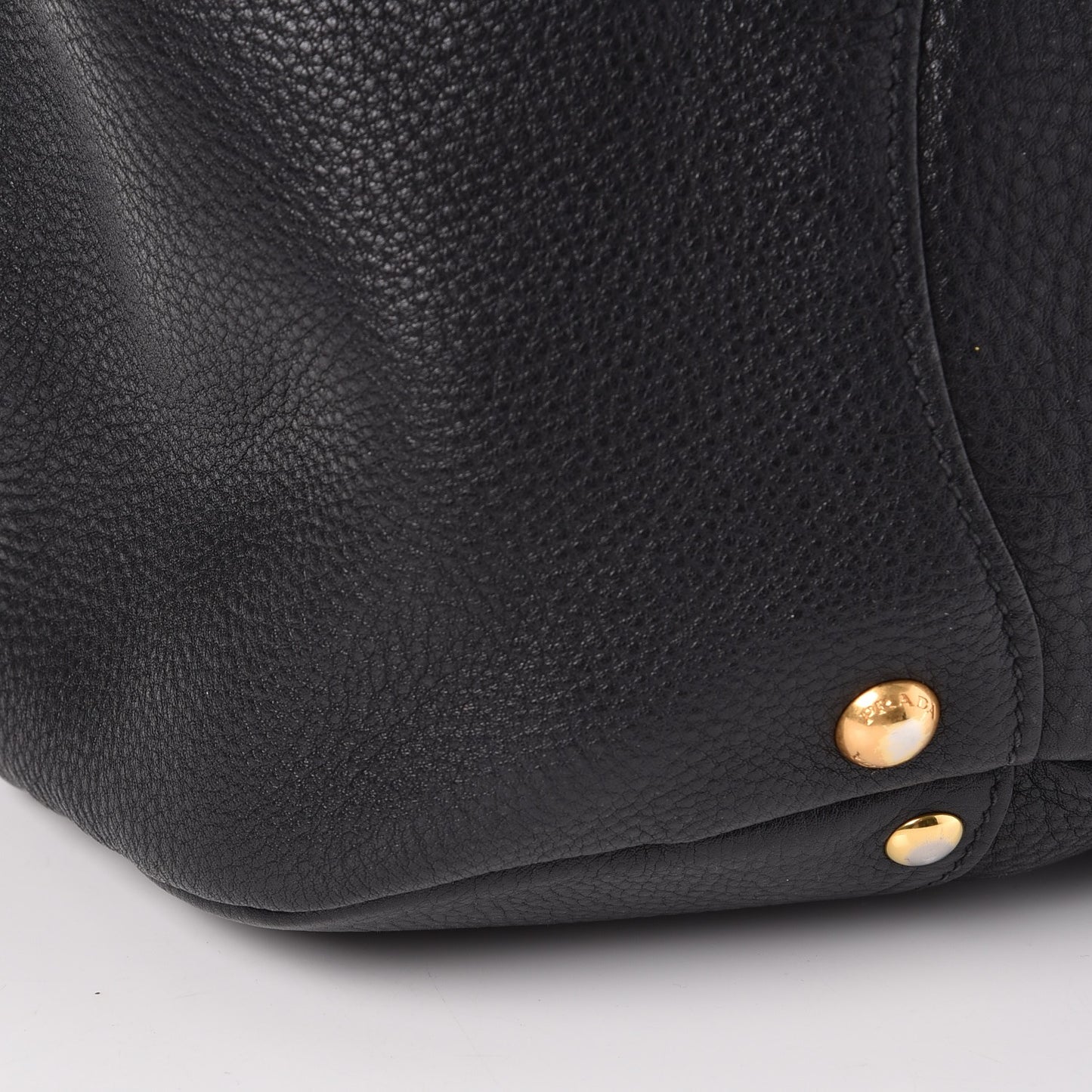 Vitello Daino Pushlock Tote Black