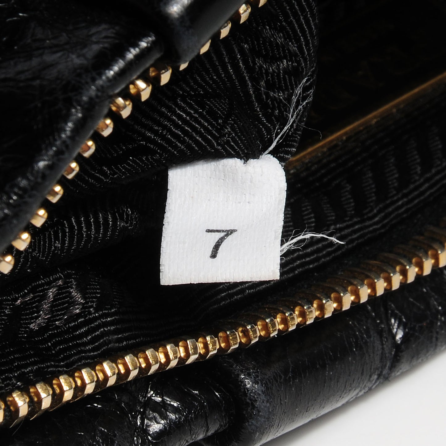 Vitello Shine Wristlet Nero Black