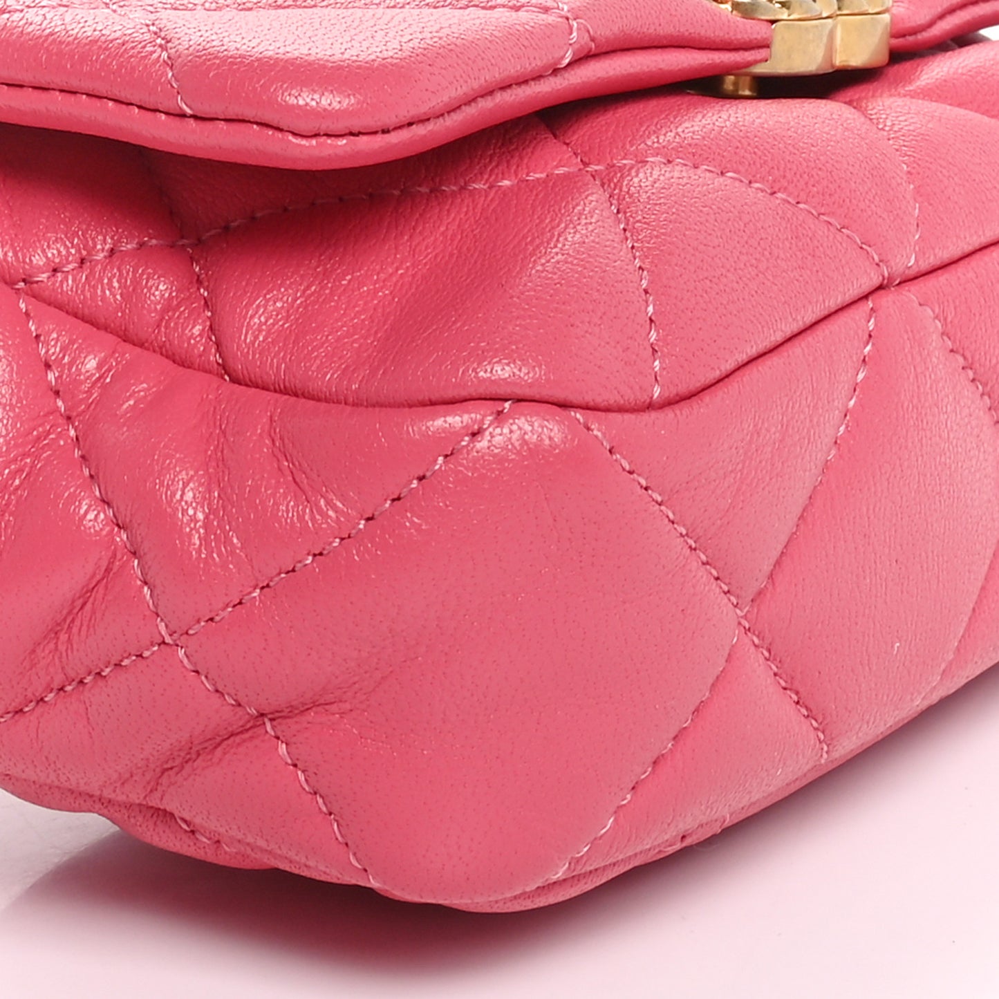 Lambskin Quilted Chanel 19 Waist Bag Pink