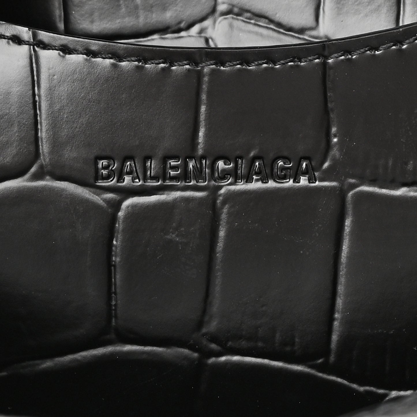 Semi Shiny Calfskin Crocodile Embossed Neo Classic Black Hardware S City Black