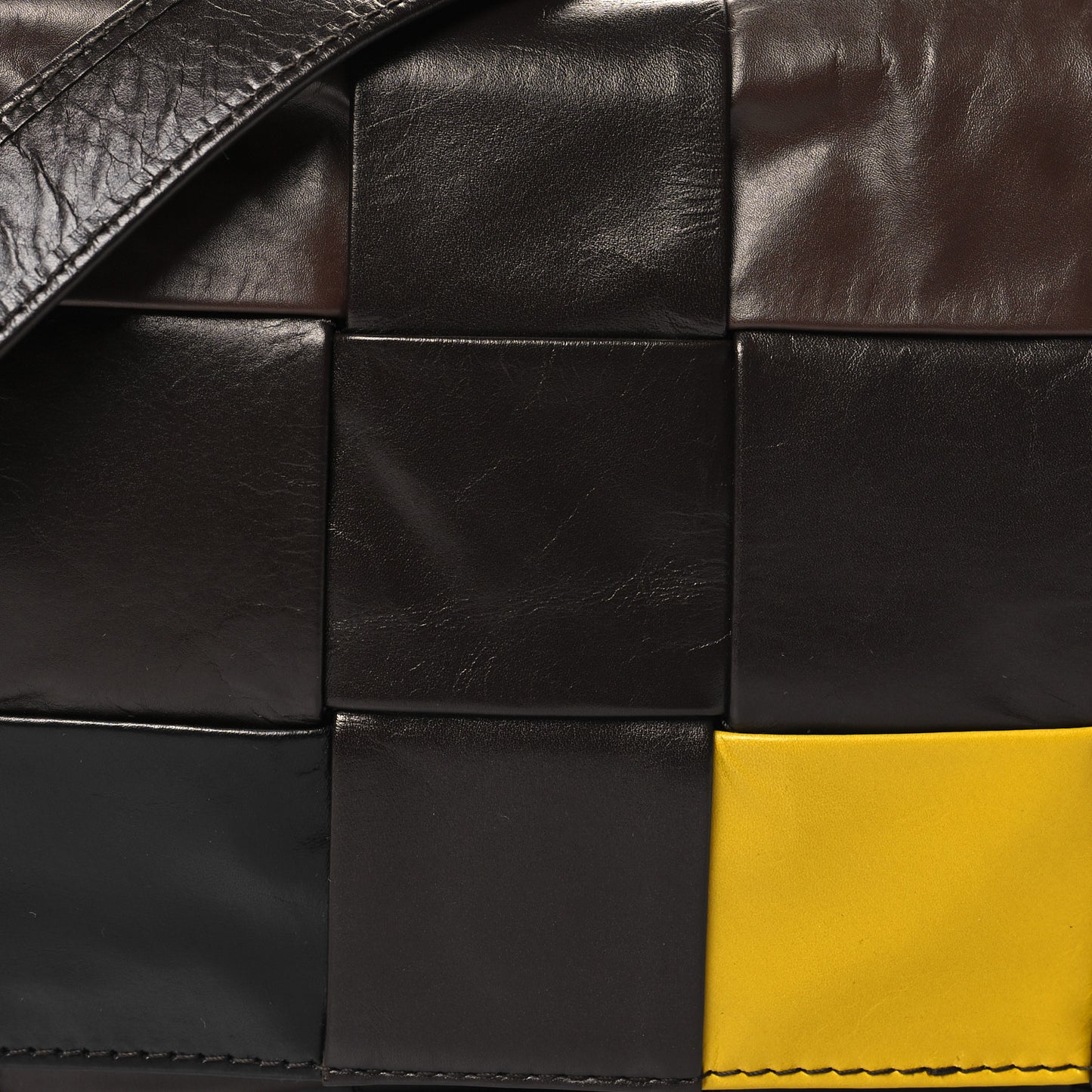 Paper Calfskin Maxi Intrecciato Cassette Crossbody Bag Fondant Bitter chocolate