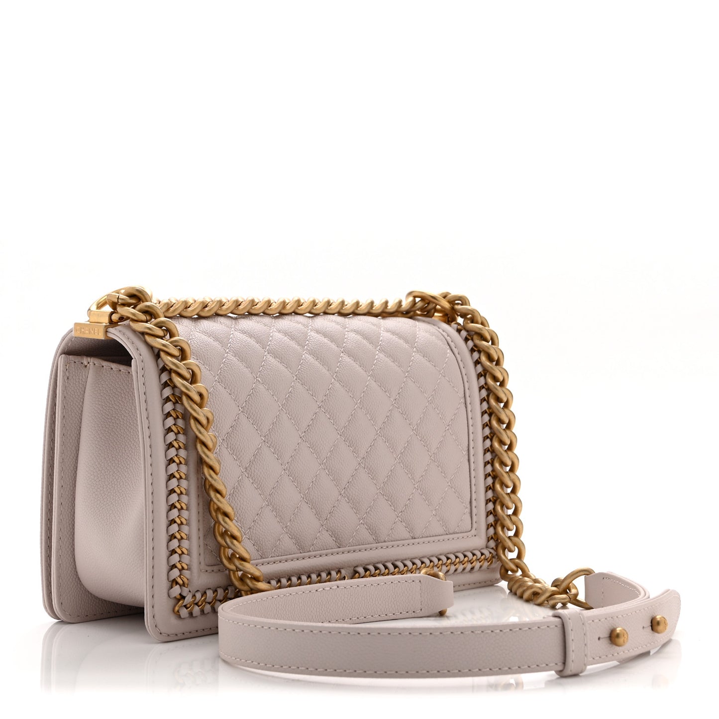 Caviar Quilted Chain Around Medium Boy Flap Light Purple