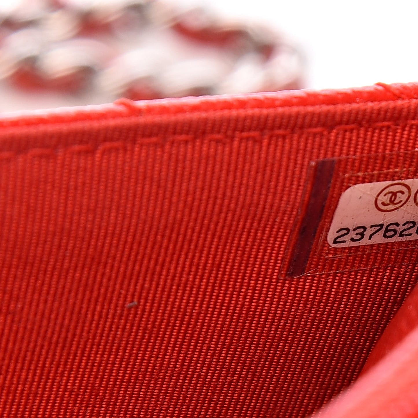 Caviar Chevron Quilted Wallet On Chain WOC Red