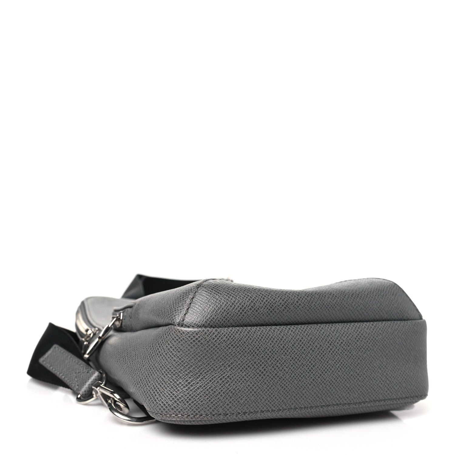 Louis Vuitton Taiga Avenue Sling Bag Glacier 4 of 9