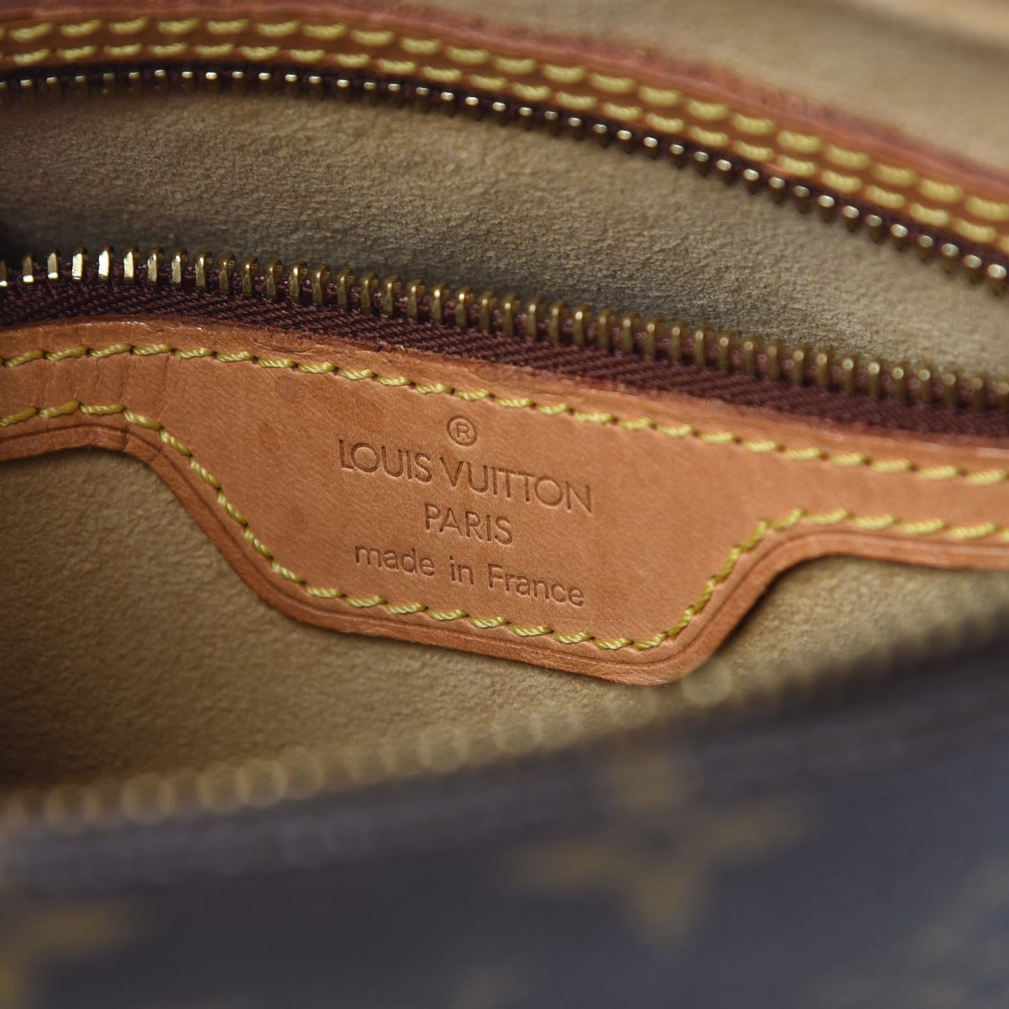 Monogram Looping MM
