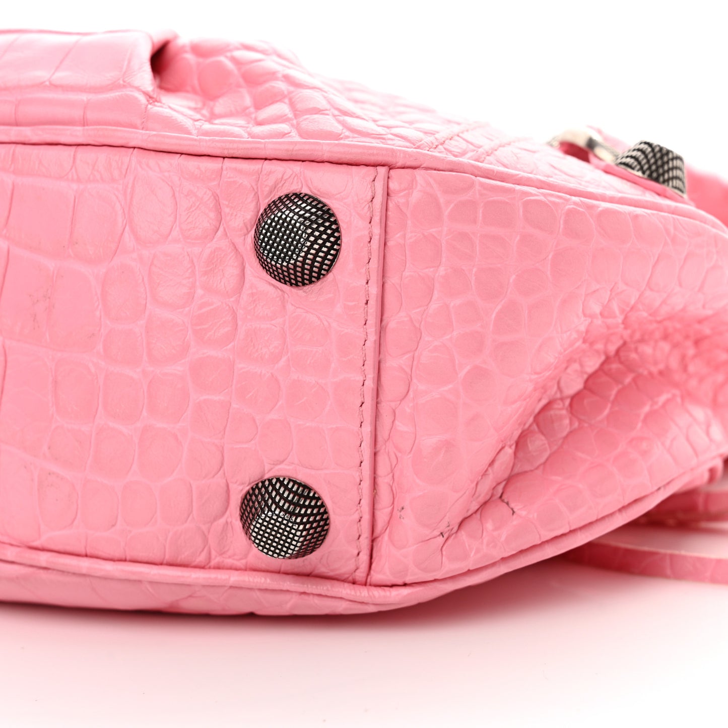 Extra Supple Calfskin Crocodile Embossed Small Le Cagole Shoulder Bag Sweet Pink