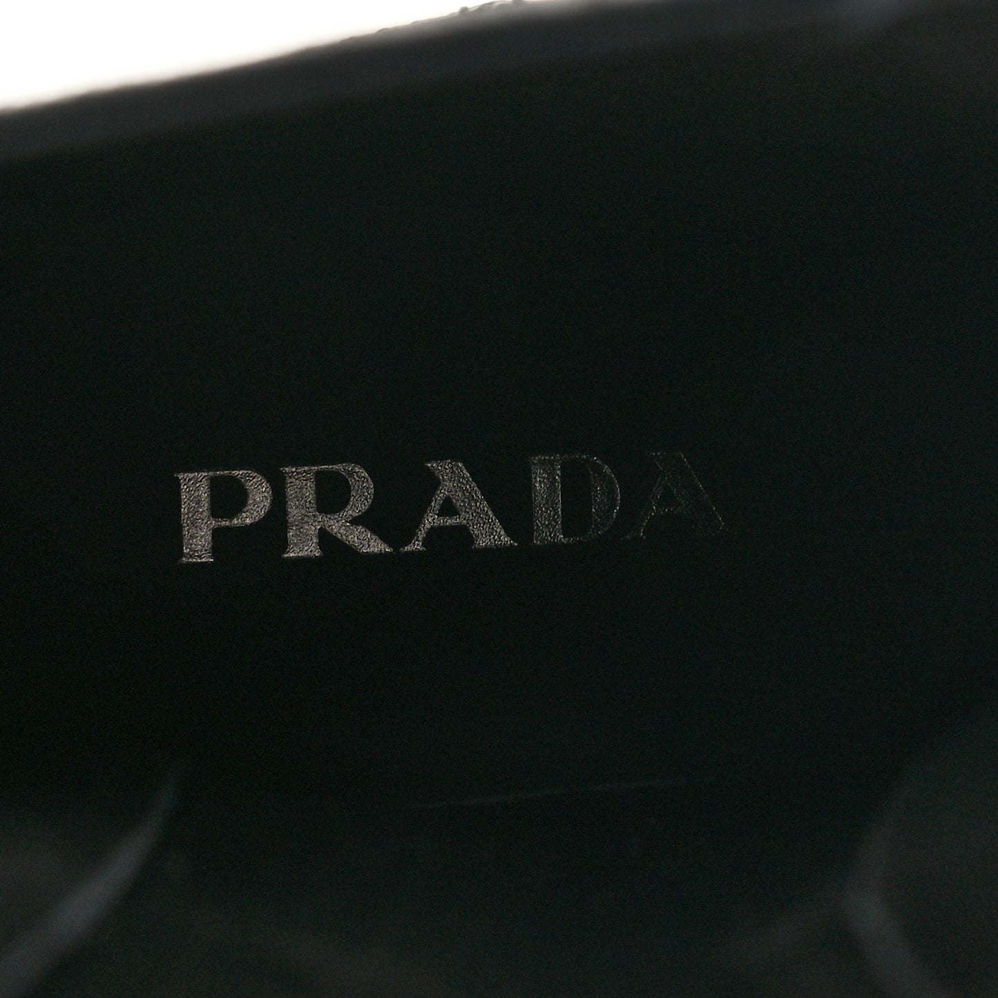 Spazzolato Metal Triangle Logo 50mm Chelsea Boots 38 Black
